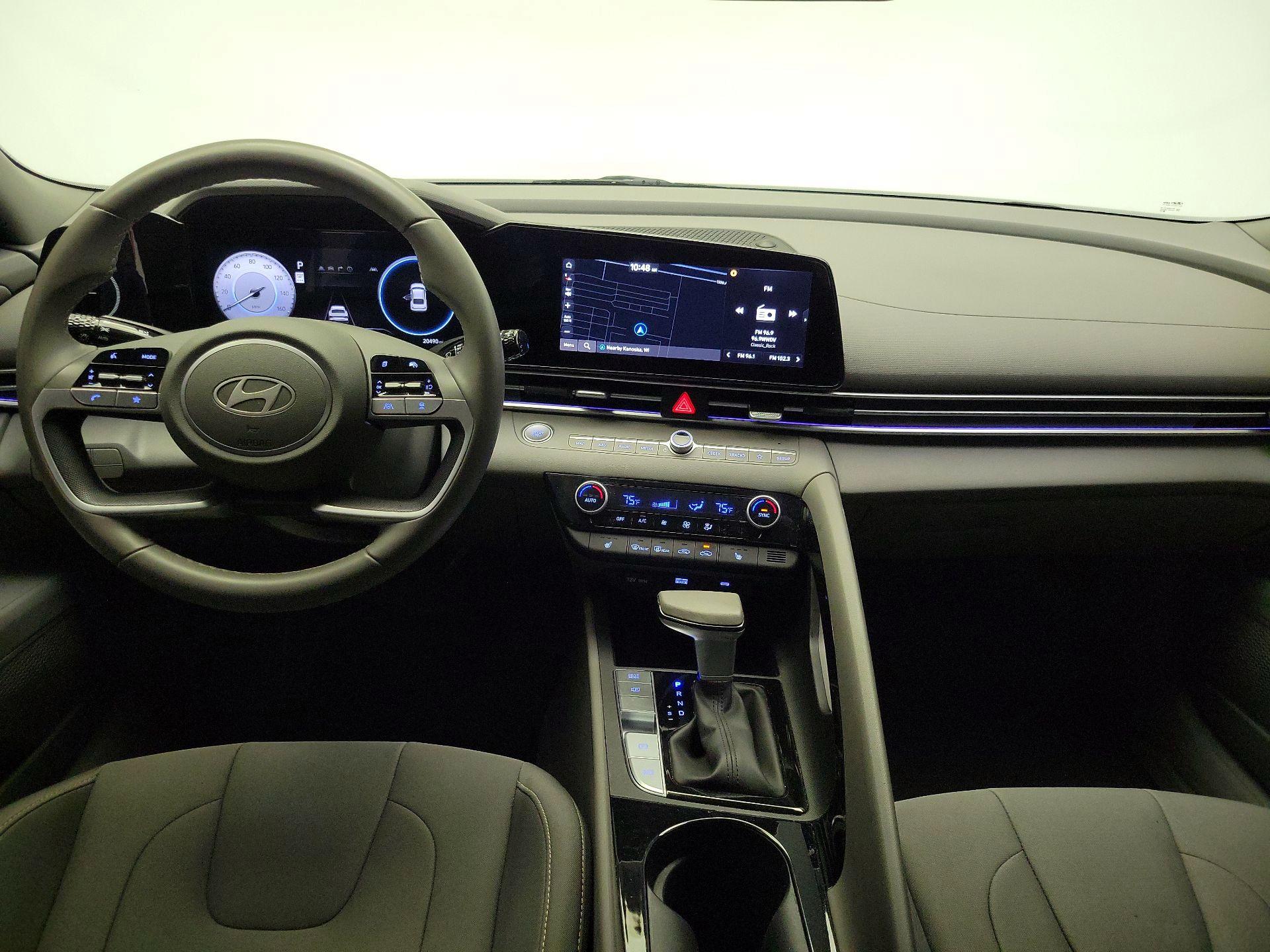 Thumbnail: 2025 Hyundai Elantra - 9