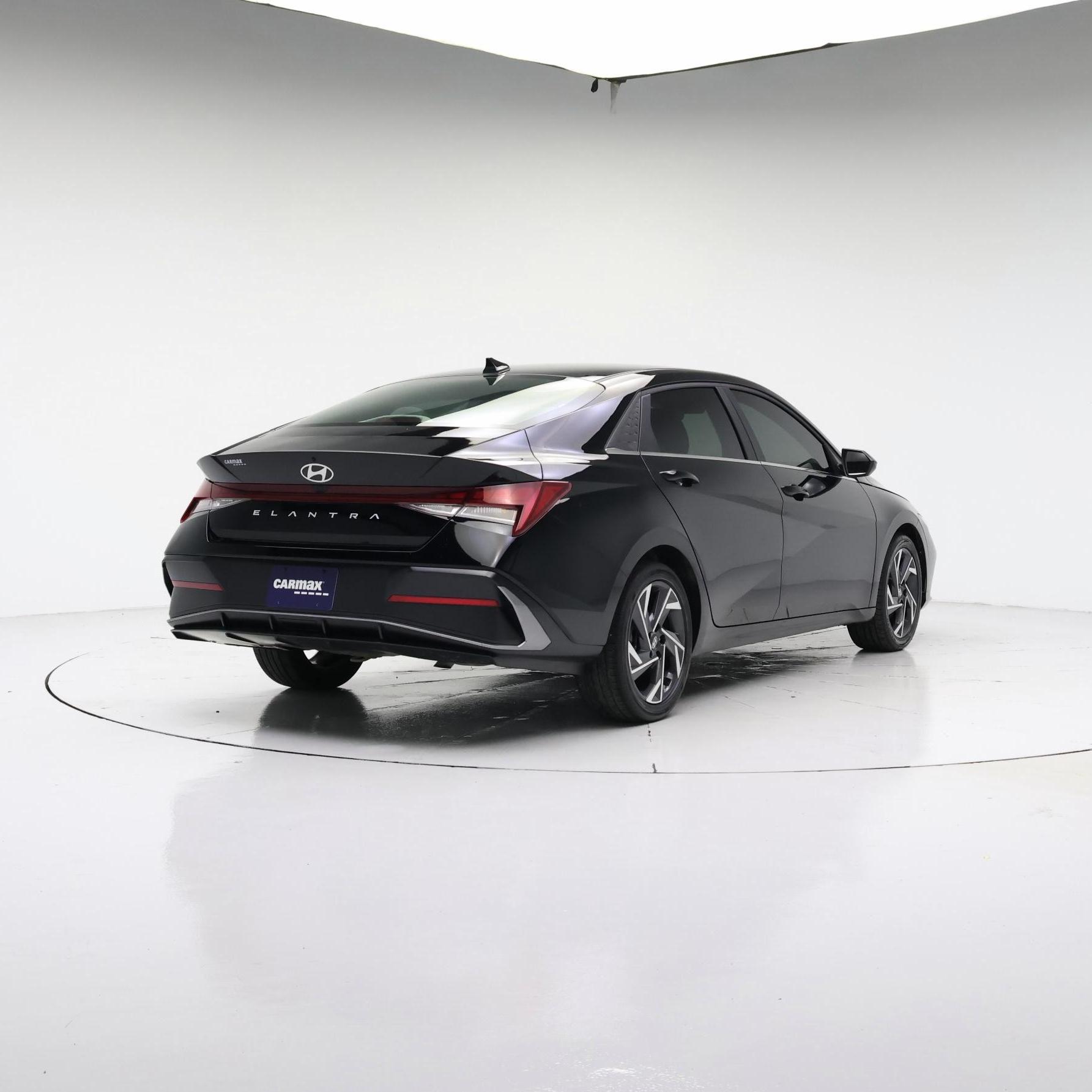 Thumbnail: 2025 Hyundai Elantra - 8