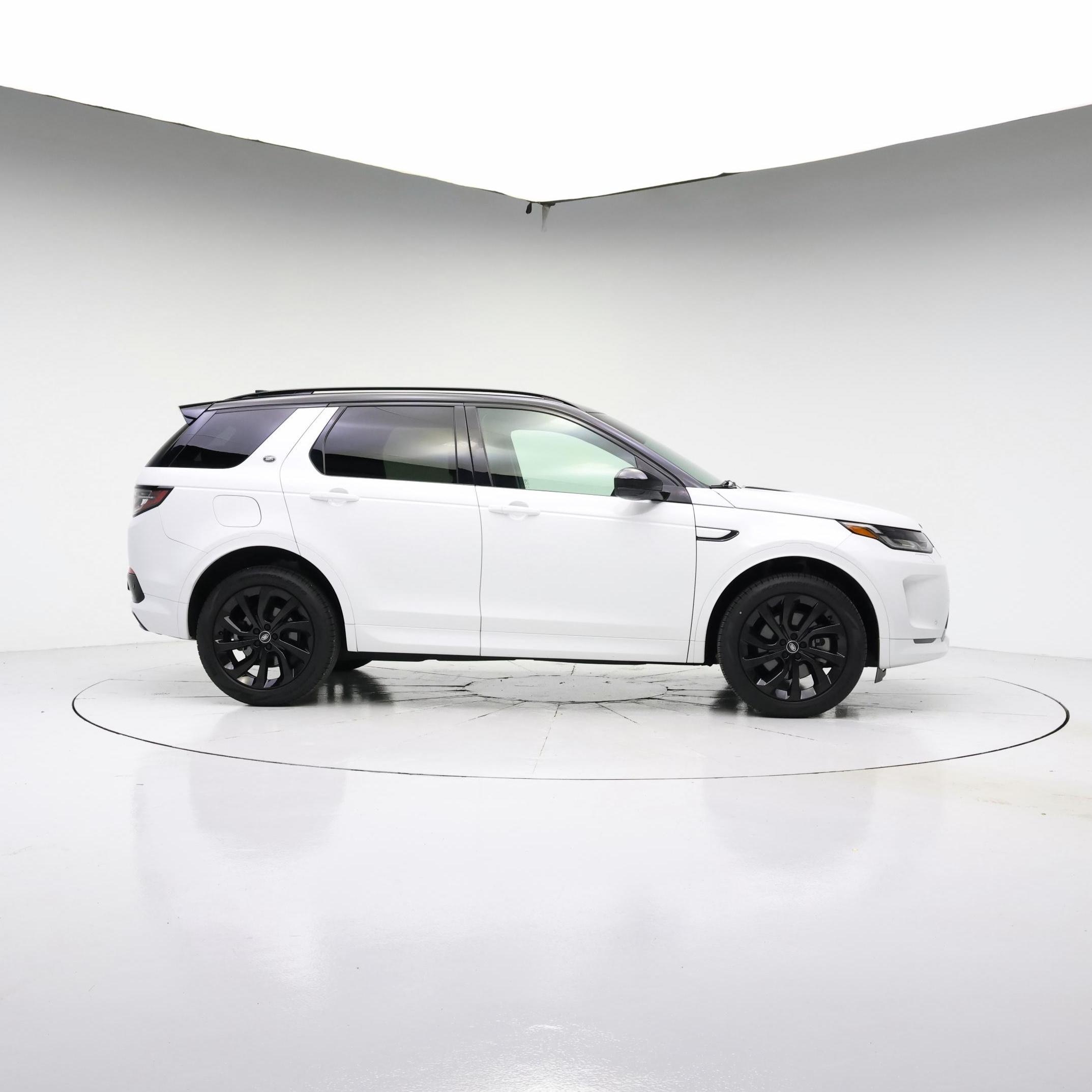 Thumbnail: 2023 Land Rover Discovery Sport - 7