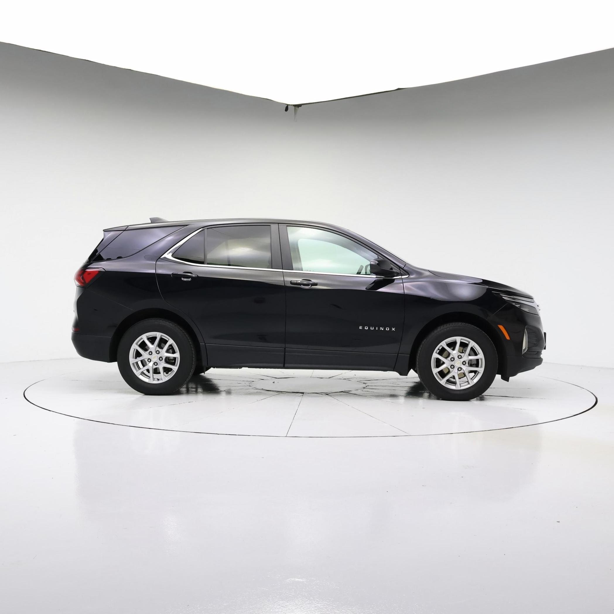 Thumbnail: 2023 Chevrolet Equinox - 7