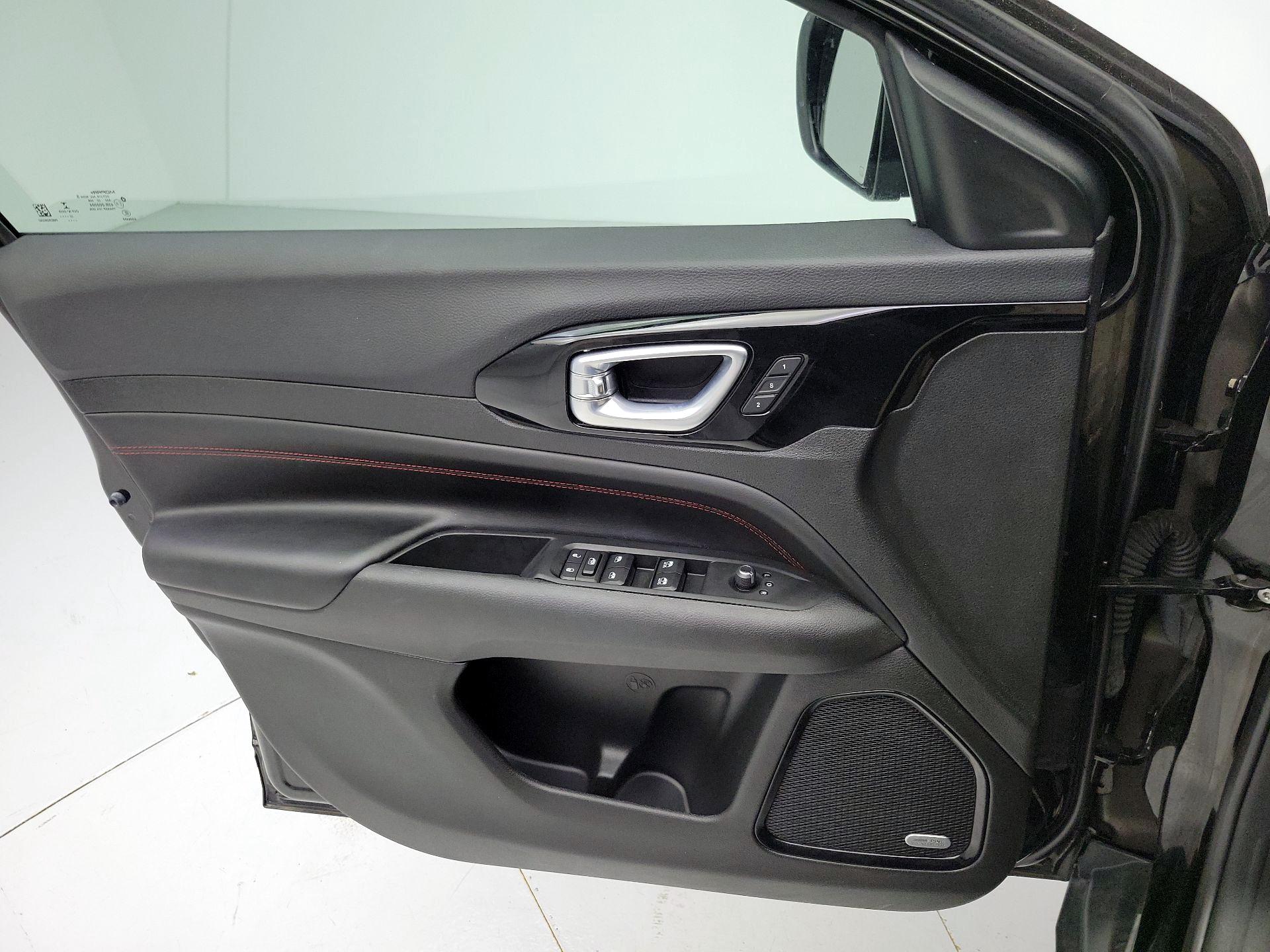 Thumbnail: 2022 Jeep Compass - 12