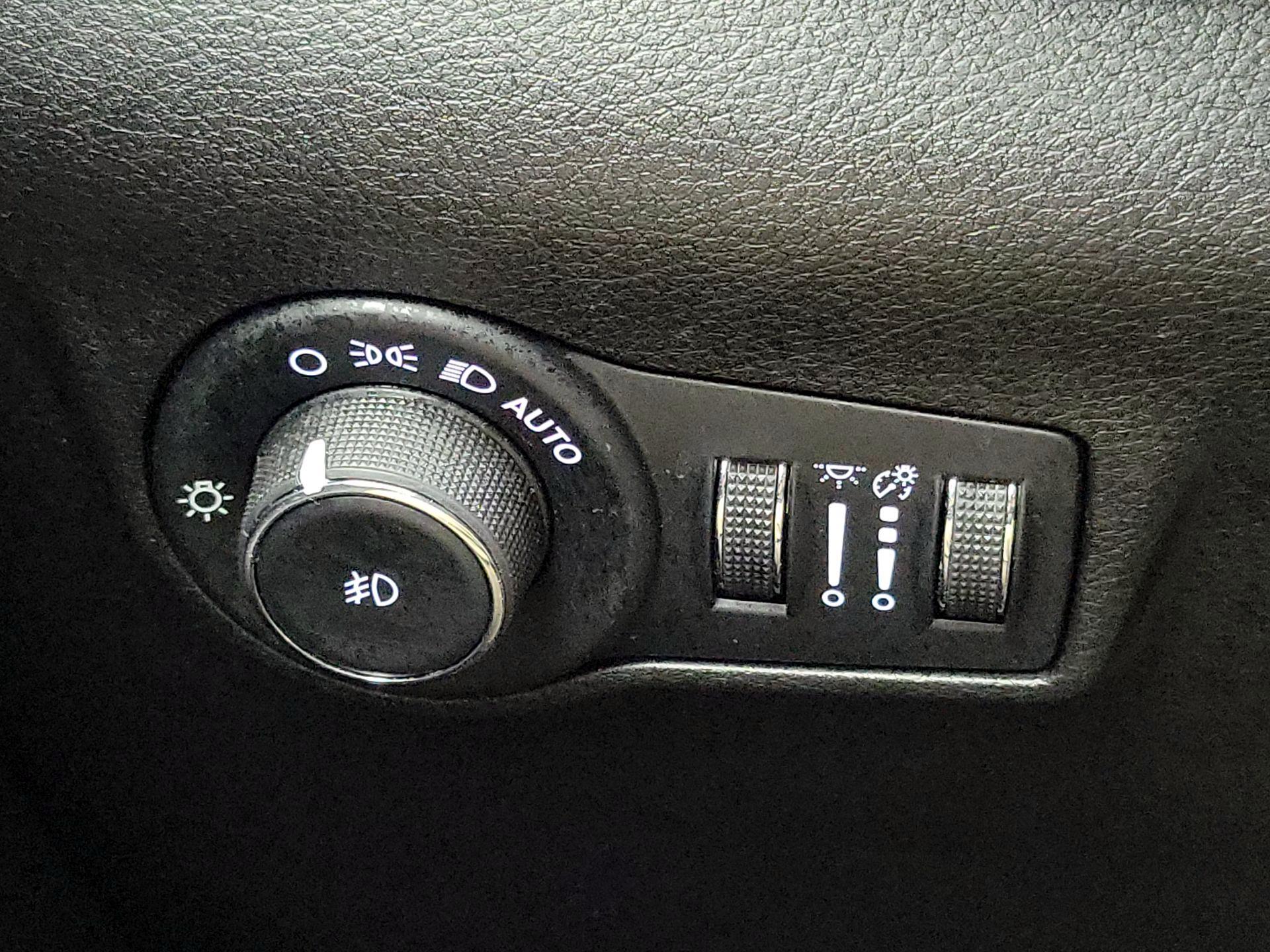 Thumbnail: 2022 Jeep Compass - 13