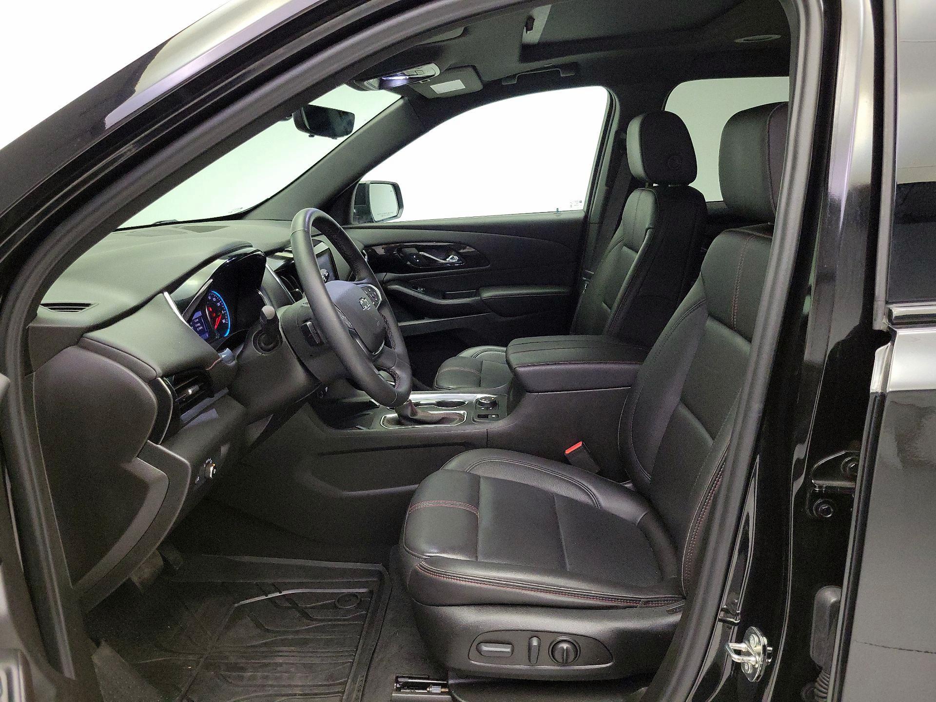 Thumbnail: 2023 Chevrolet Traverse - 11