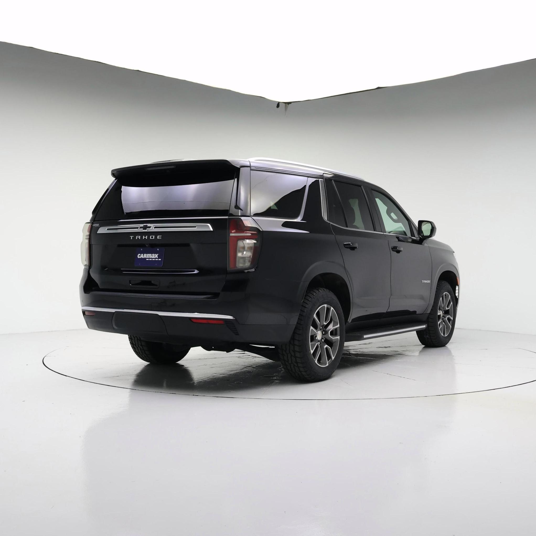 Thumbnail: 2023 Chevrolet Tahoe - 8