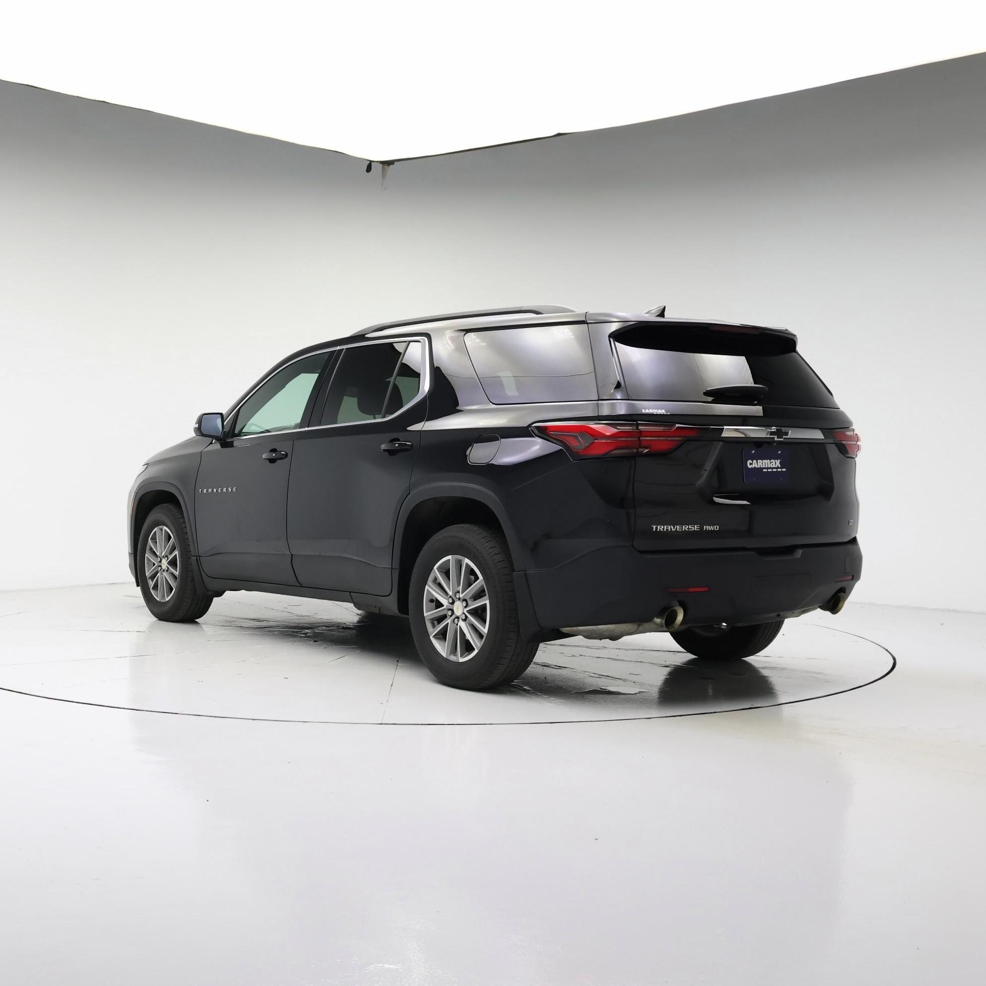 Thumbnail: 2023 Chevrolet Traverse - 2
