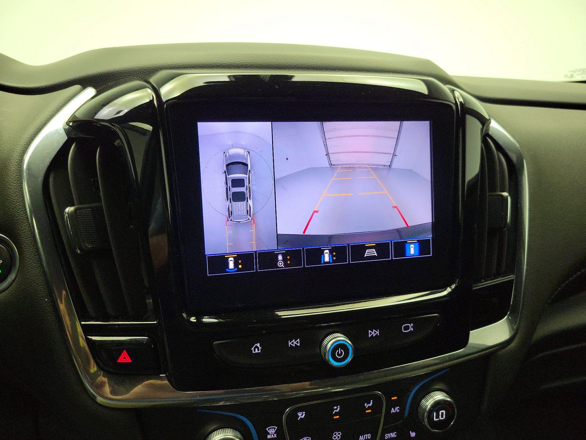 Thumbnail: 2023 Chevrolet Traverse - 14