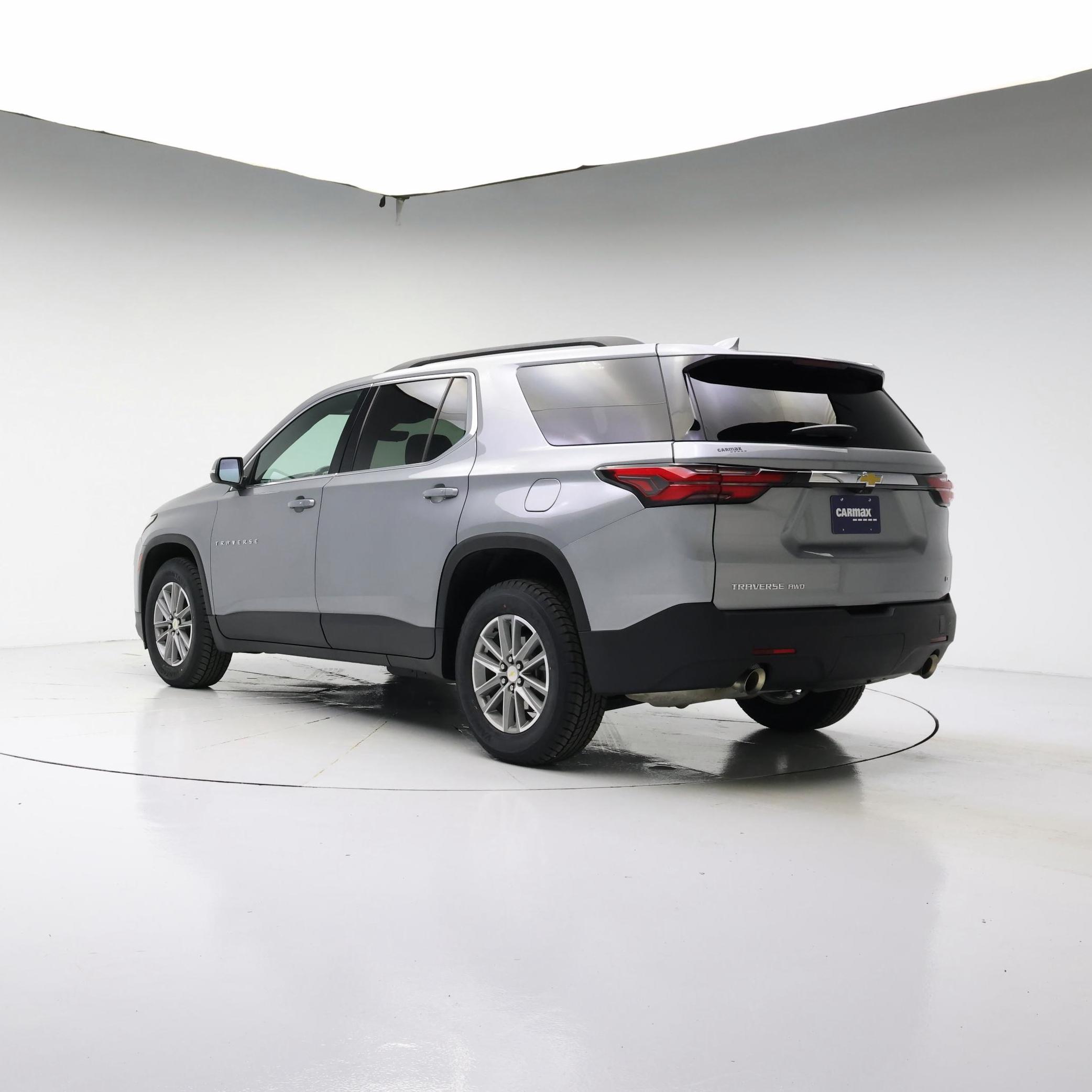 Thumbnail: 2023 Chevrolet Traverse - 2