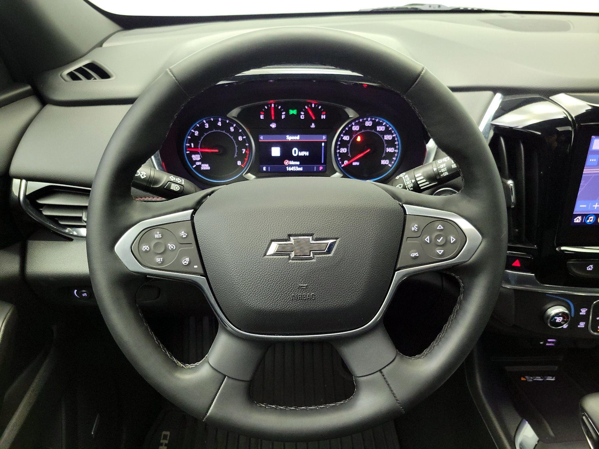 Thumbnail: 2023 Chevrolet Traverse - 10