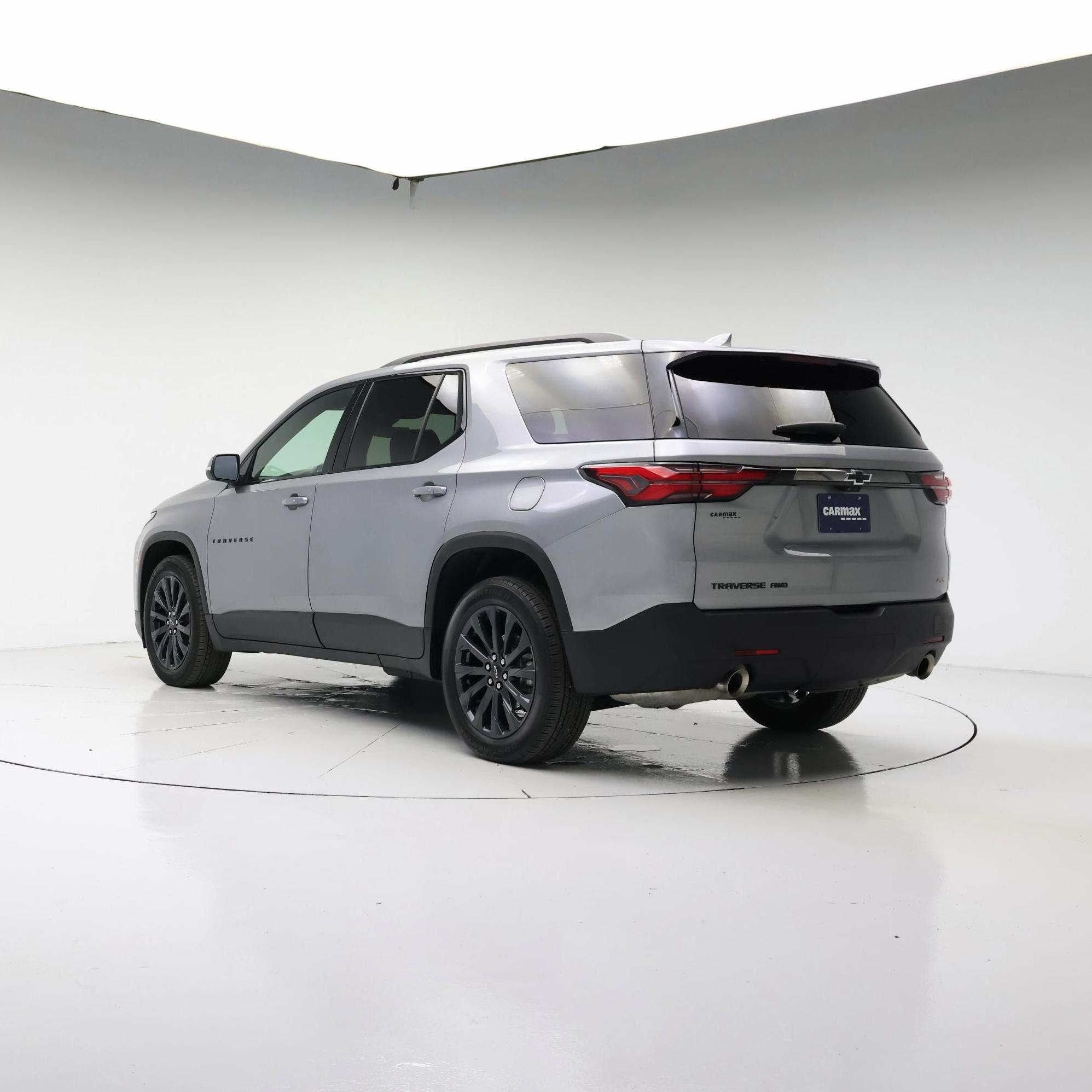 Thumbnail: 2023 Chevrolet Traverse - 2