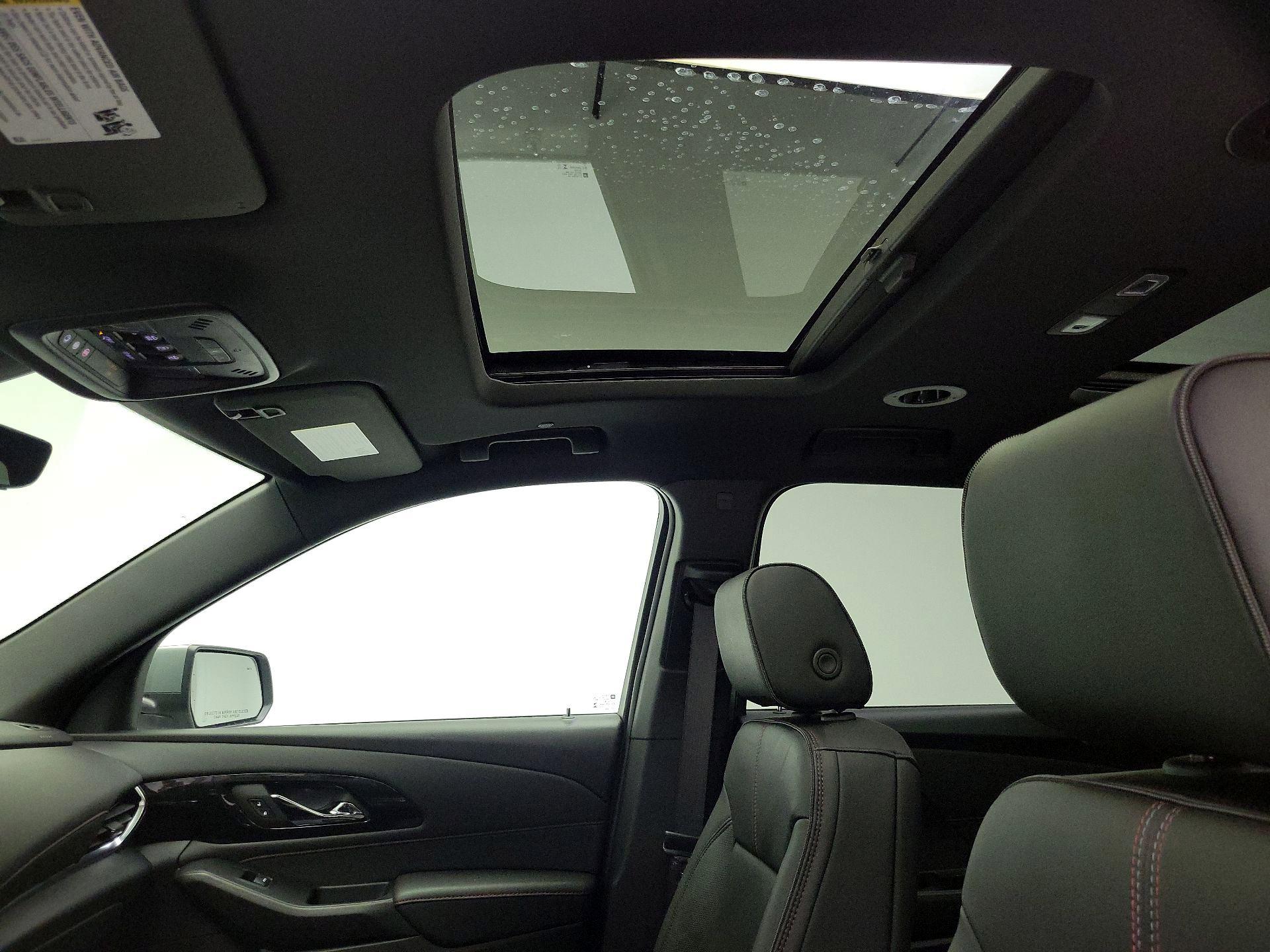 Thumbnail: 2023 Chevrolet Traverse - 20