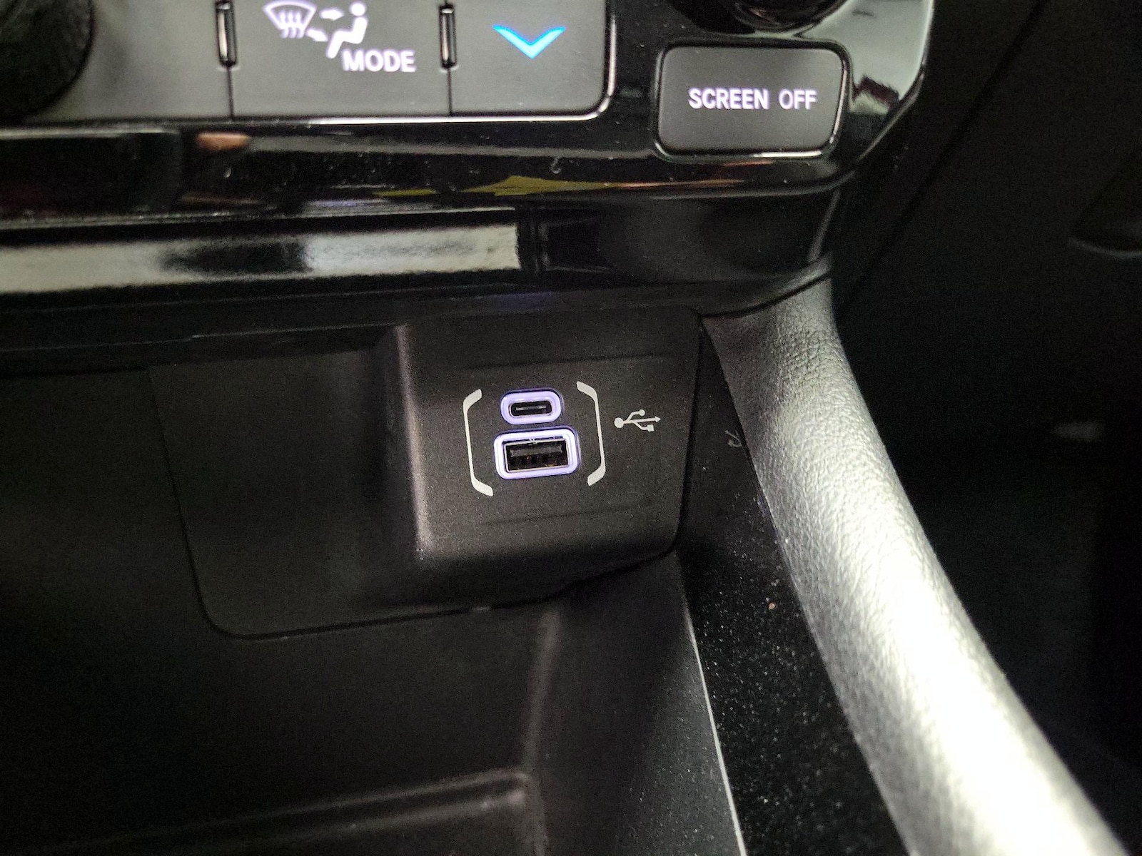 2022 Jeep Compass Limited - Photo 19
