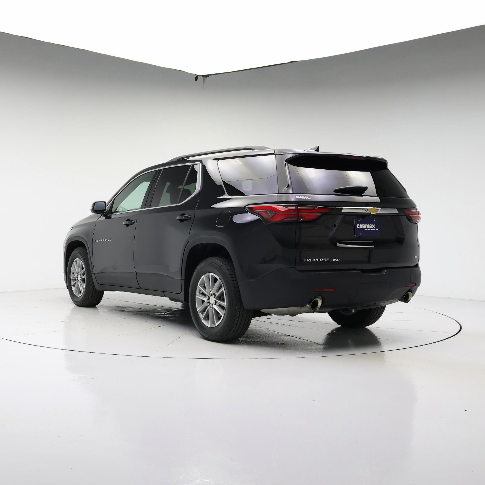 Thumbnail: 2023 Chevrolet Traverse - 2
