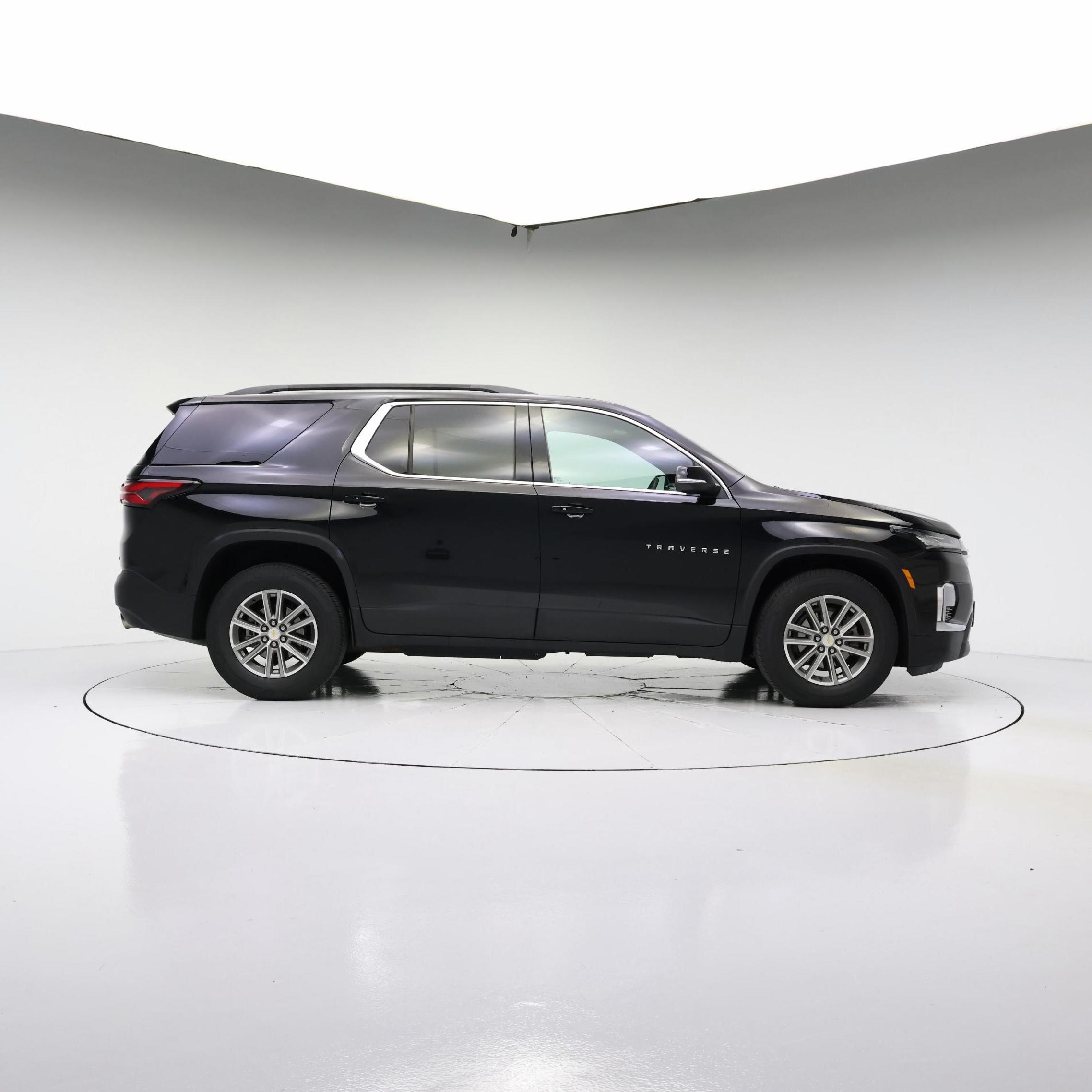 Thumbnail: 2023 Chevrolet Traverse - 7