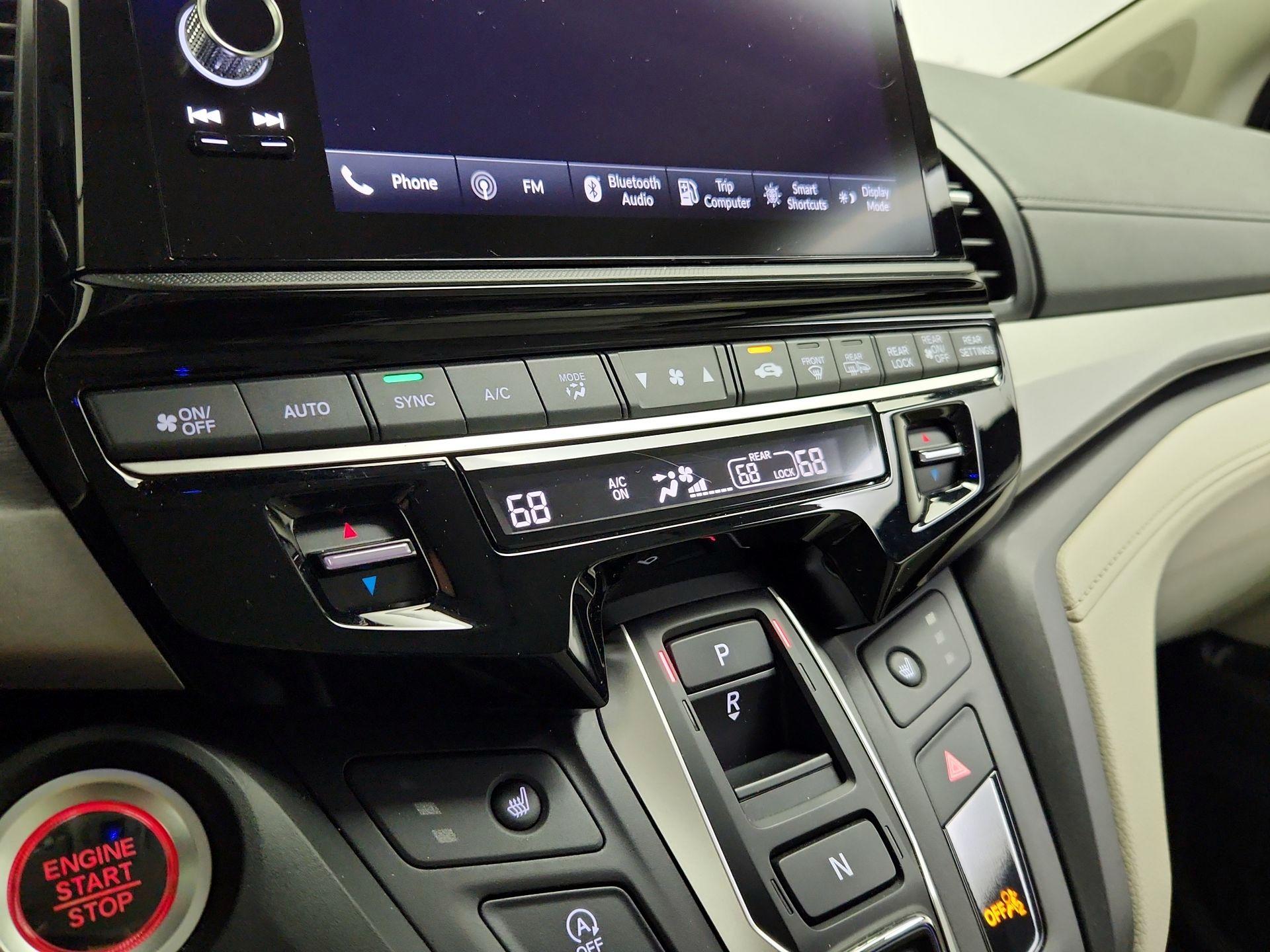 Thumbnail: 2025 Honda Odyssey - 16