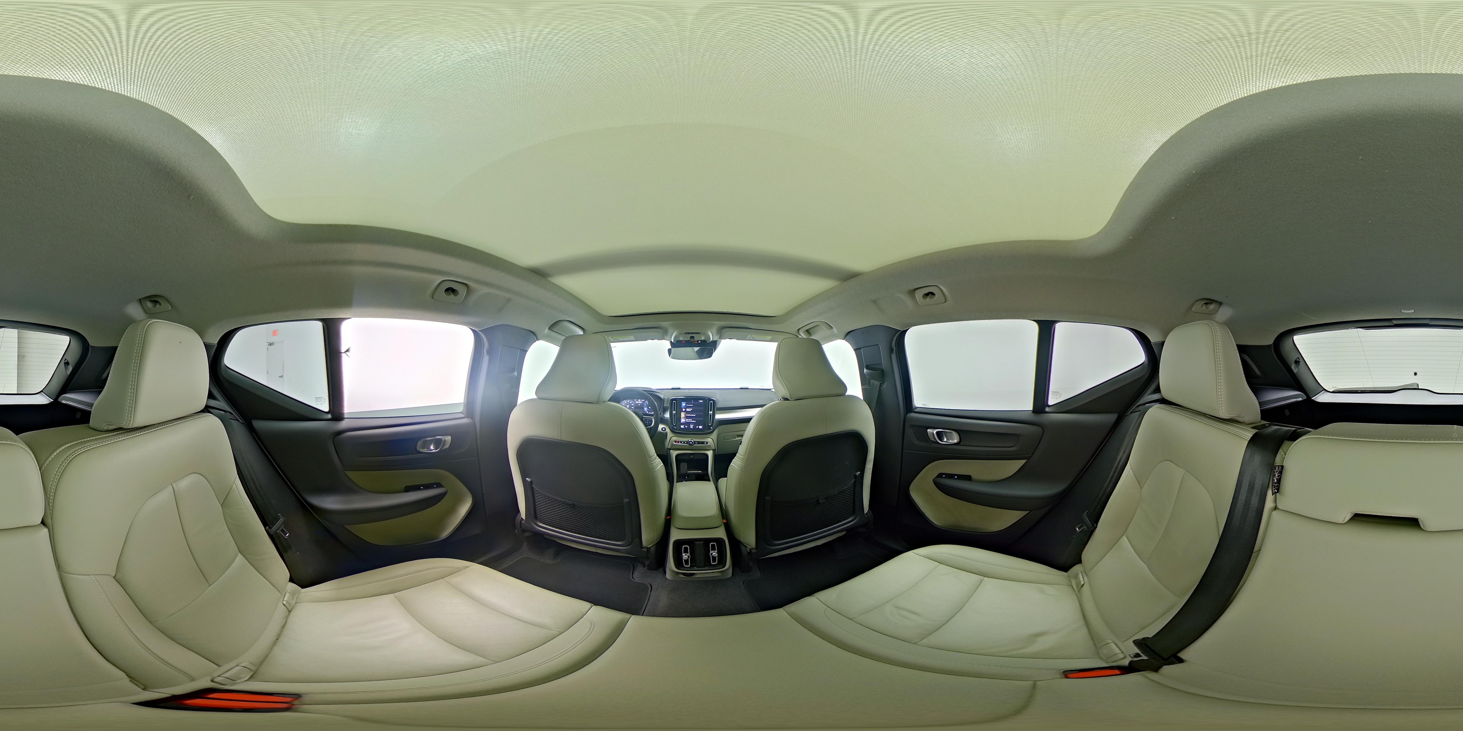 2022 Volvo XC40 Momentum - Photo 27