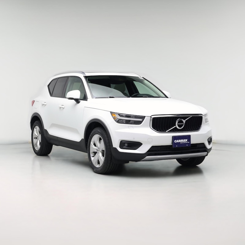 2022 Volvo XC40 T4 Momentum