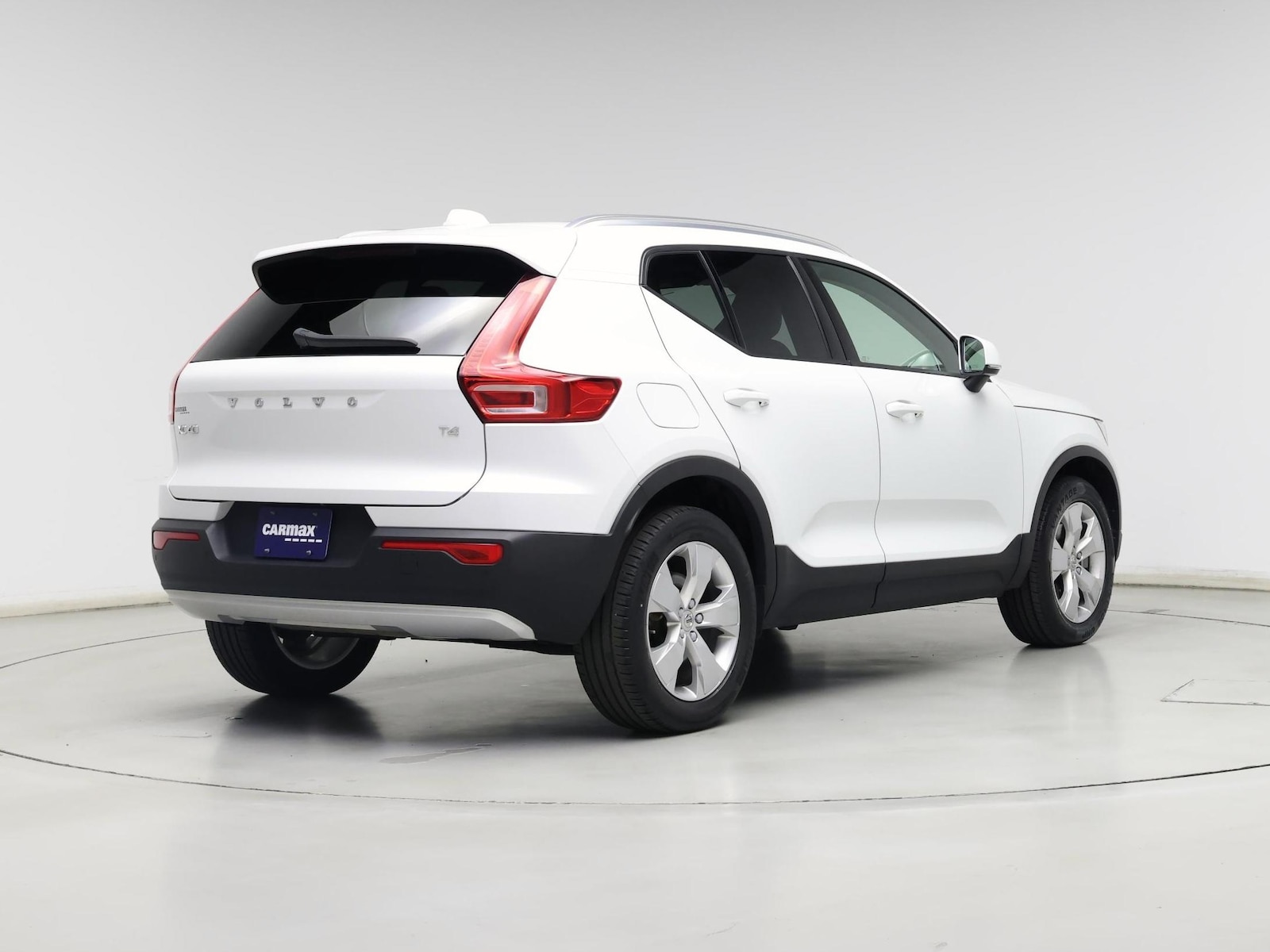 2022 Volvo XC40 Momentum - Photo 9