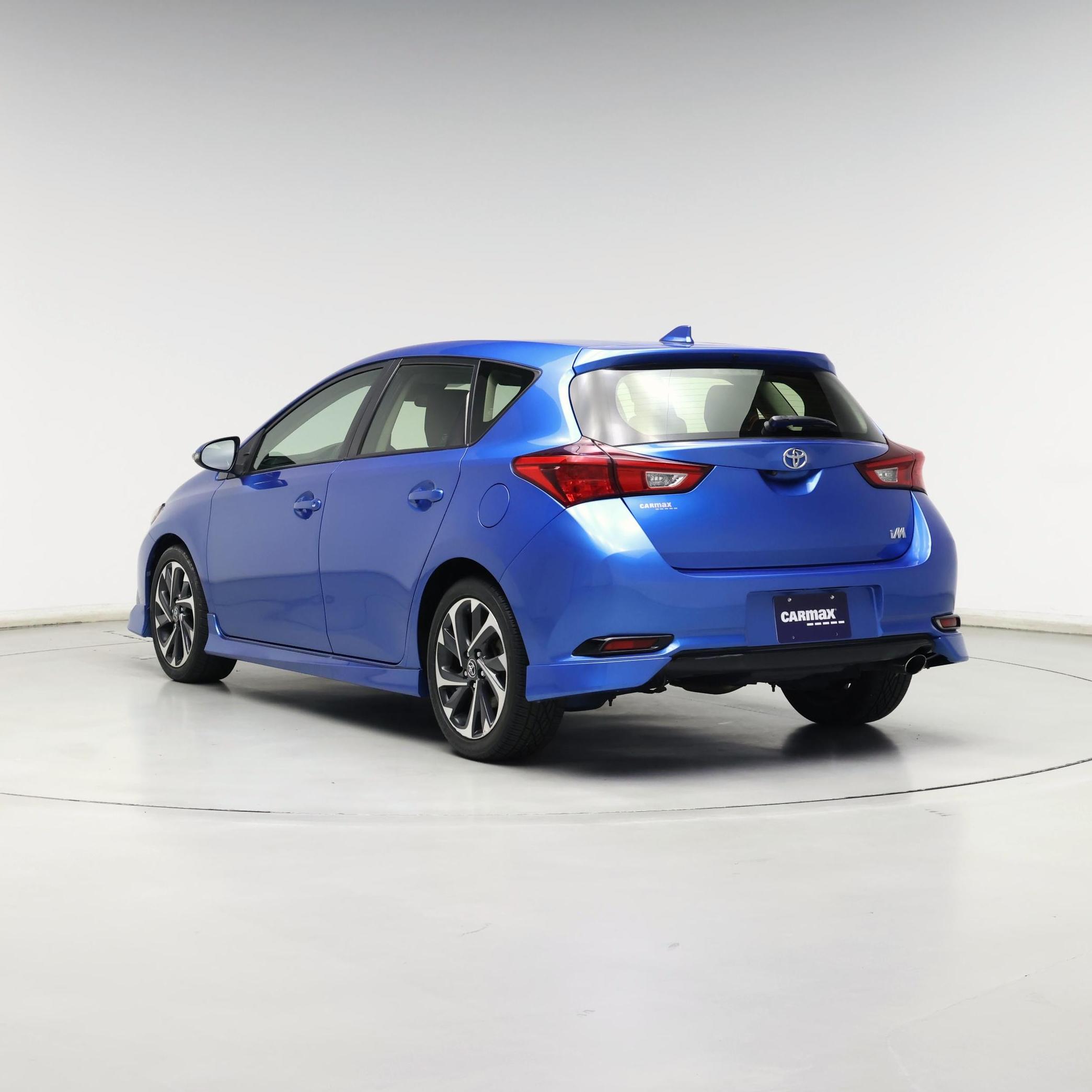 Thumbnail: 2017 Toyota Corolla iM - 2