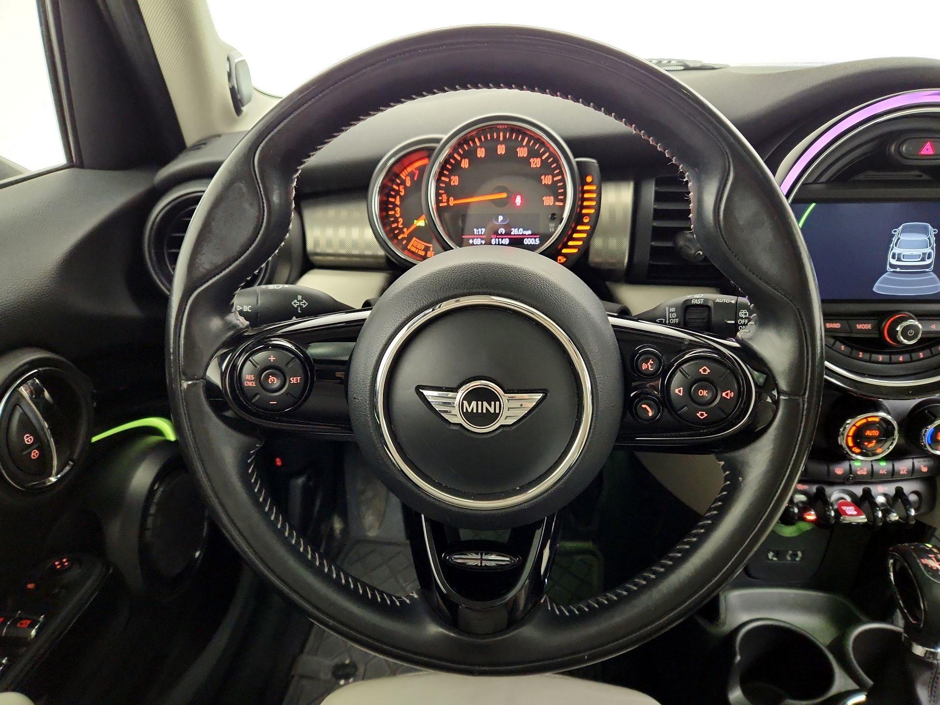 Thumbnail: 2016 MINI Cooper Hardtop - 10