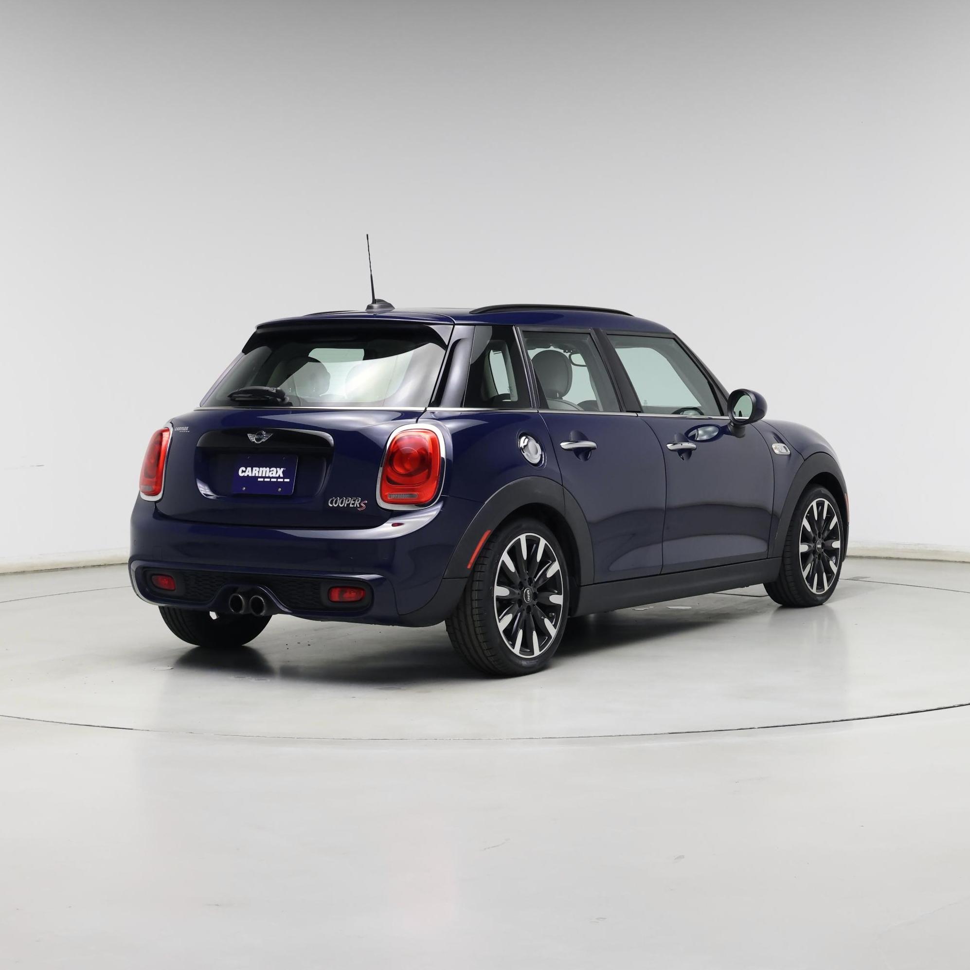 Thumbnail: 2016 MINI Cooper Hardtop - 8