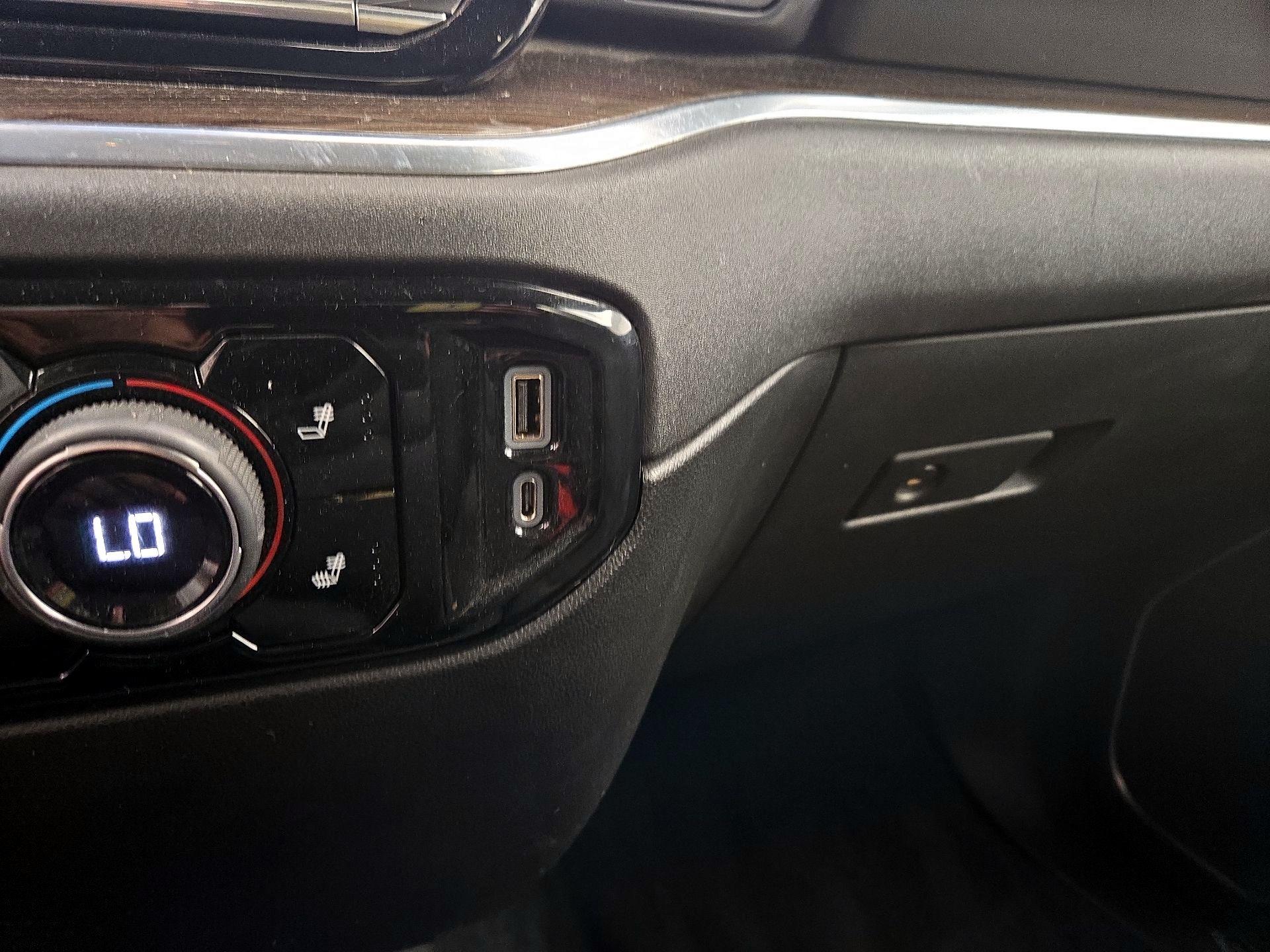 Thumbnail: 2022 Chevrolet Silverado 1500 - 19
