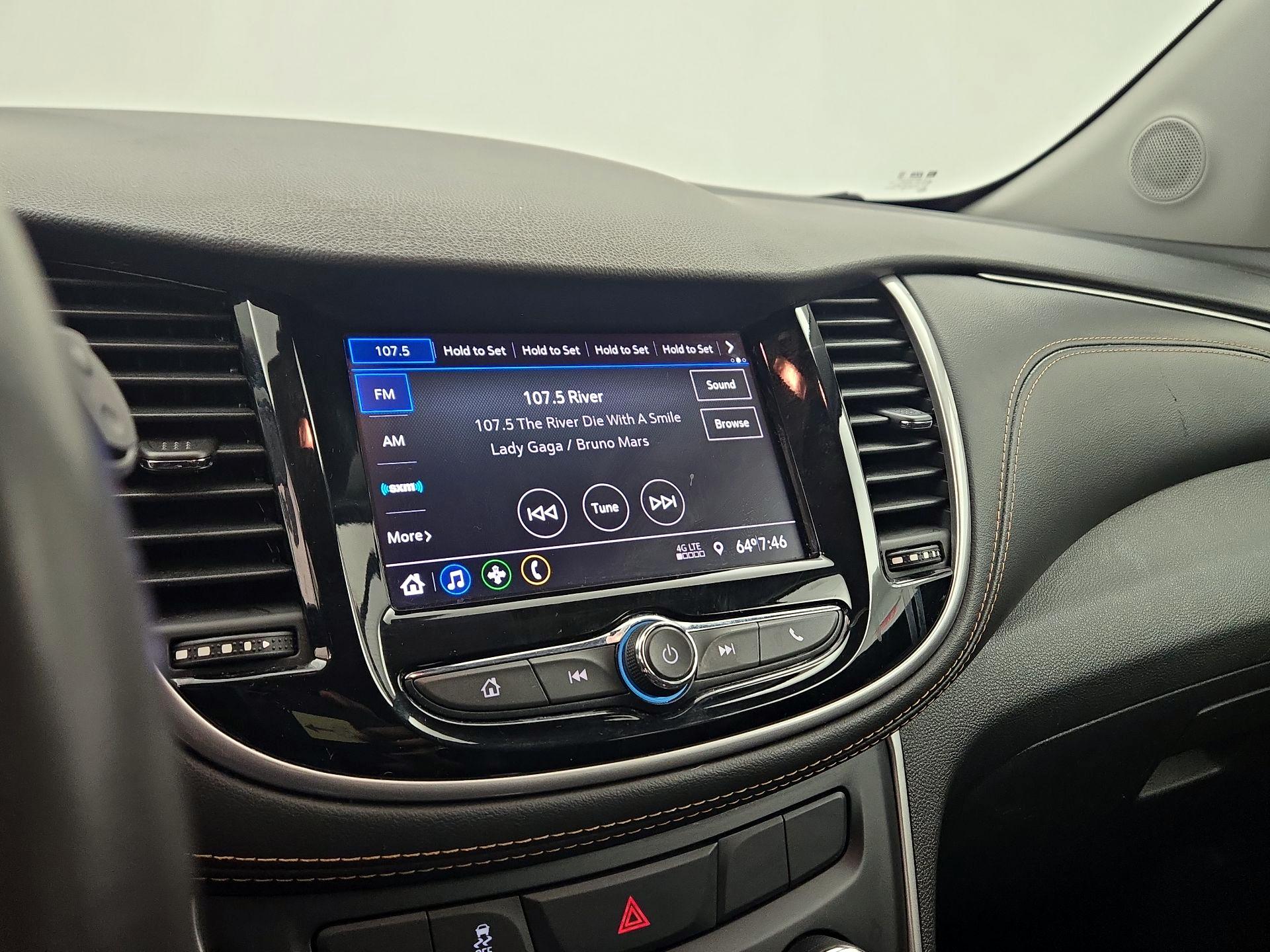 Thumbnail: 2021 Chevrolet Trax - 15