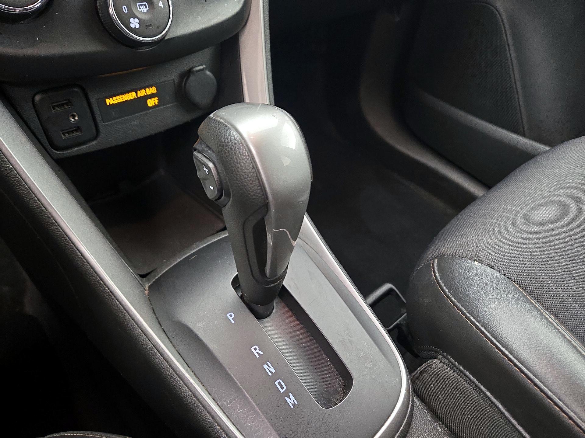 Thumbnail: 2021 Chevrolet Trax - 17