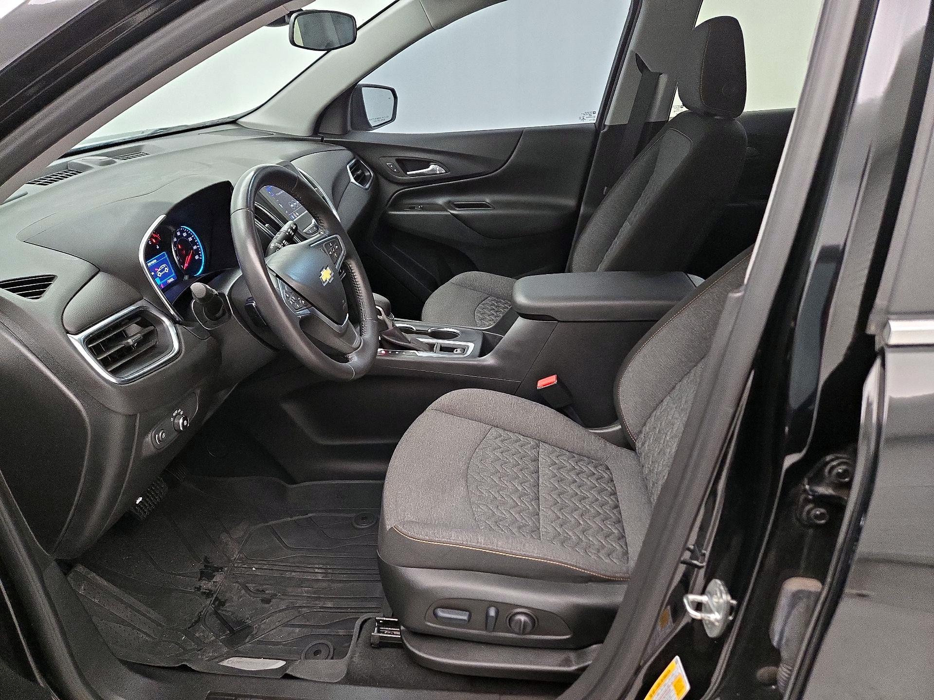 Thumbnail: 2022 Chevrolet Equinox - 11