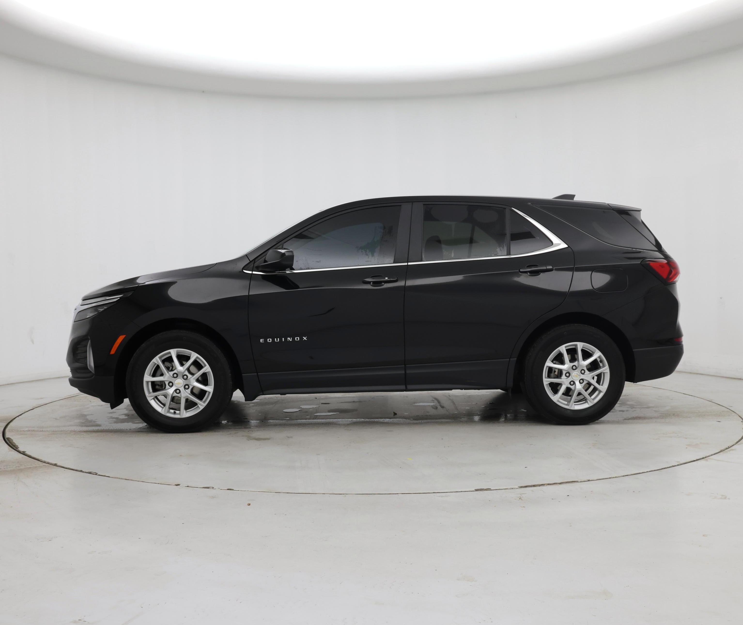 Thumbnail: 2022 Chevrolet Equinox - 3