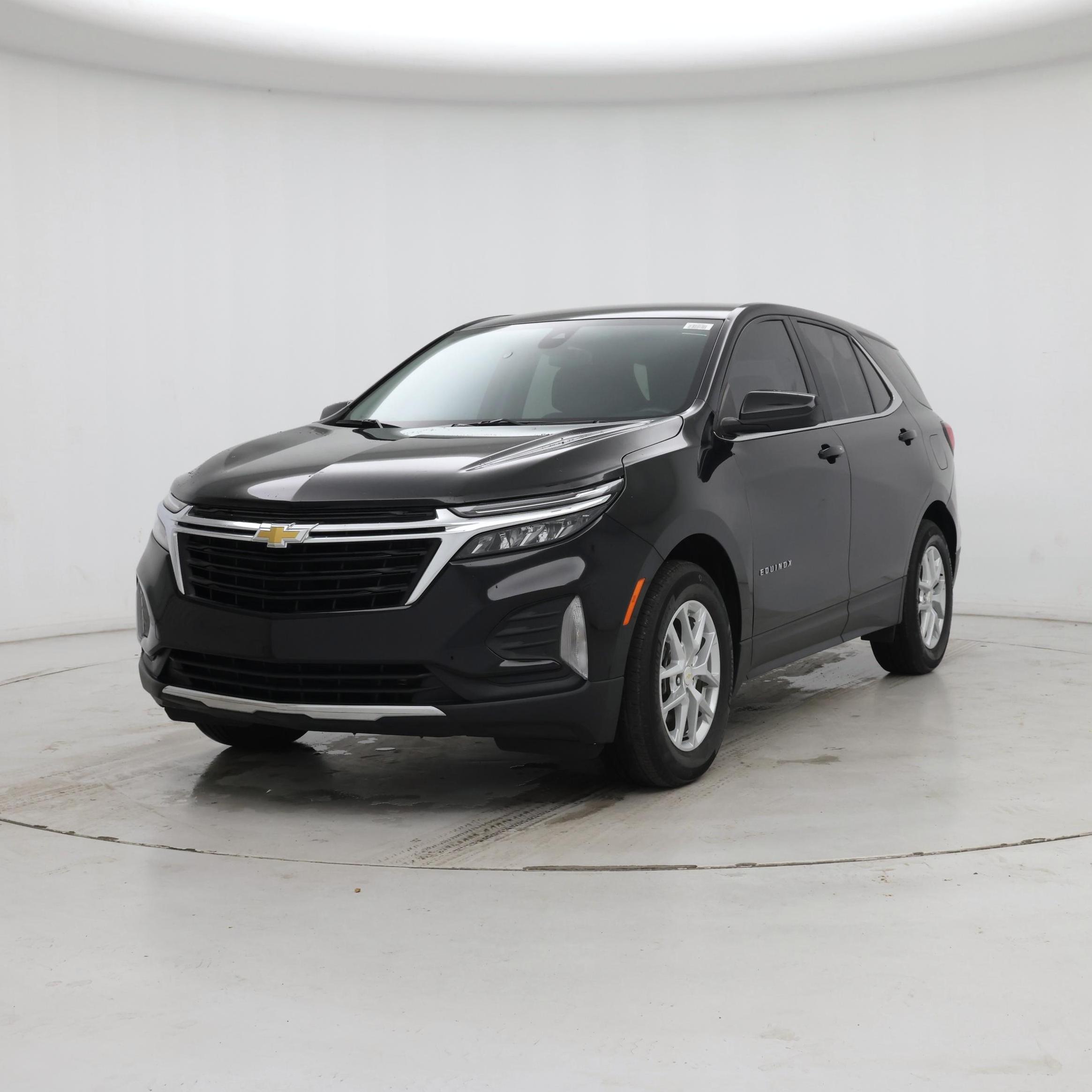 Thumbnail: 2022 Chevrolet Equinox - 4