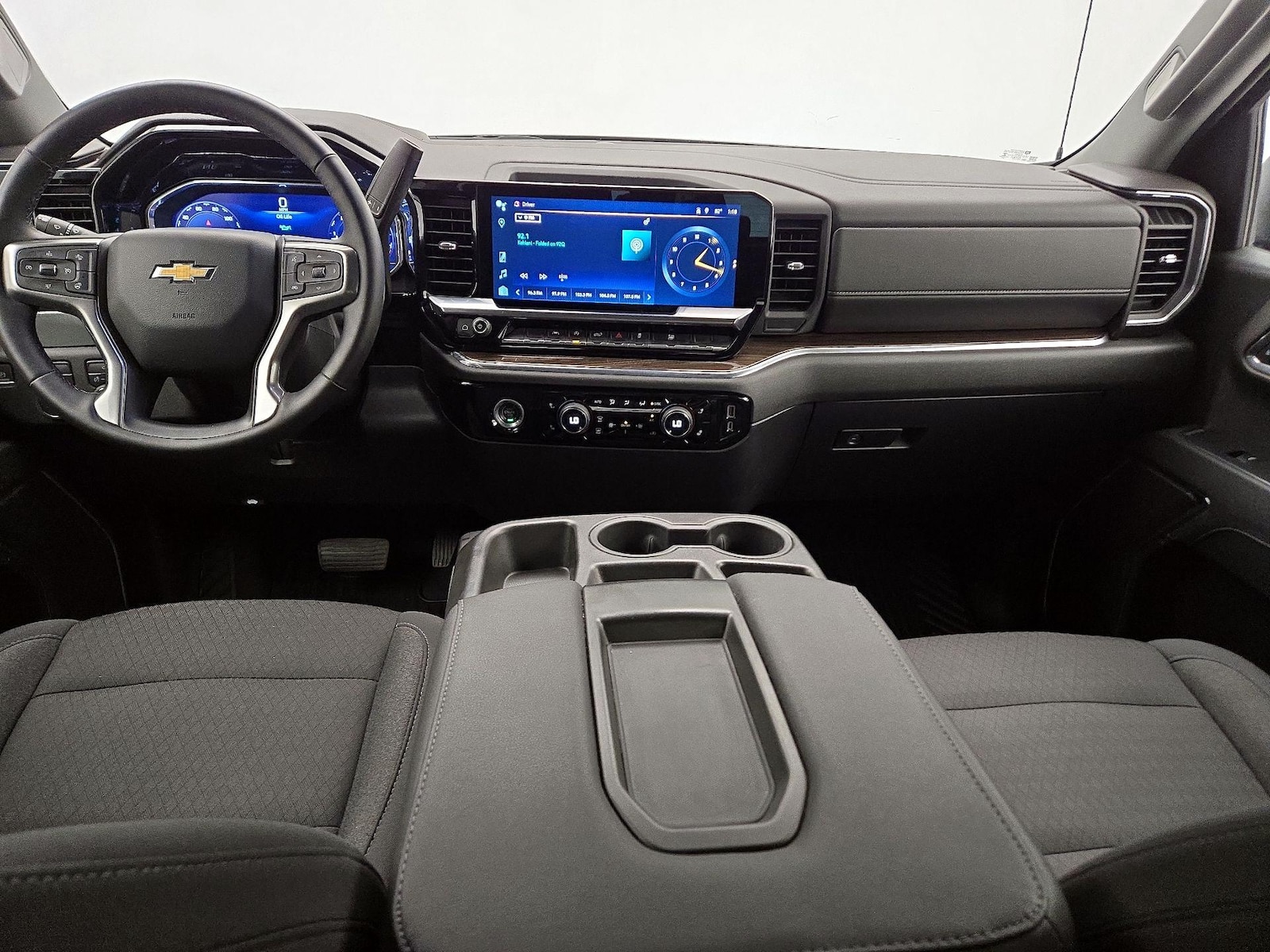 2023 Chevrolet Silverado 1500 LT - Photo 10