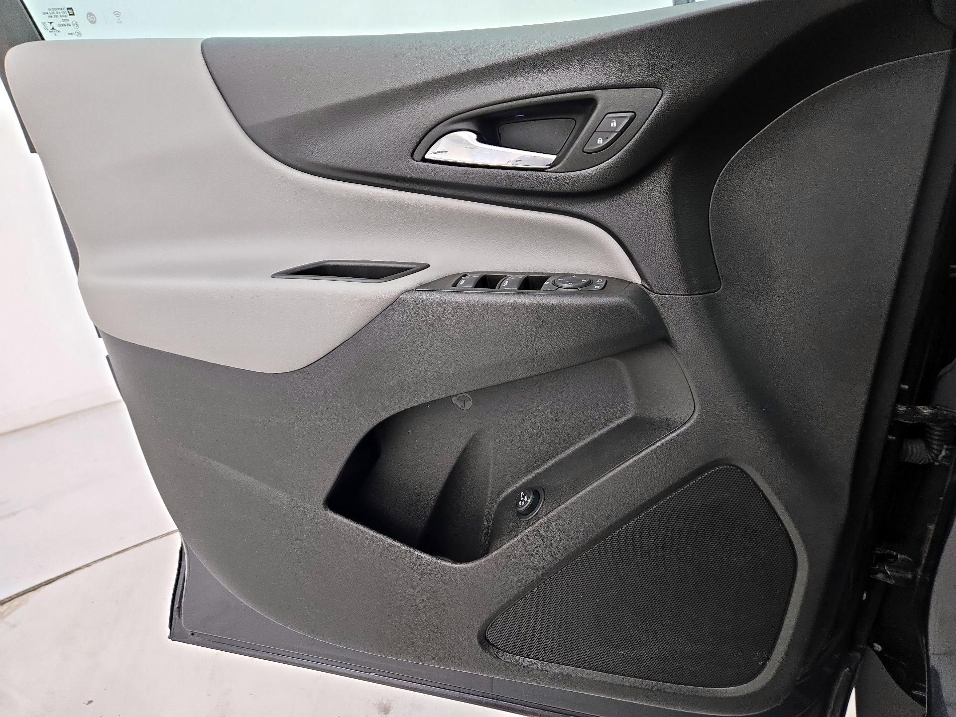 Thumbnail: 2022 Chevrolet Equinox - 12