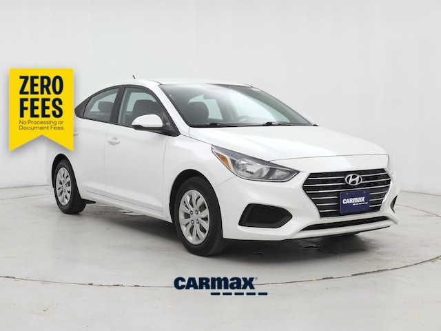 White 2022 Hyundai Accent SE FWD Sedan Front-Wheel Drive Automatic
