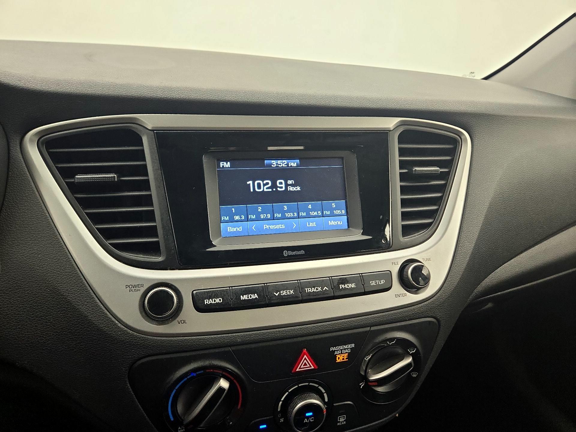 Thumbnail: 2022 Hyundai Accent - 15