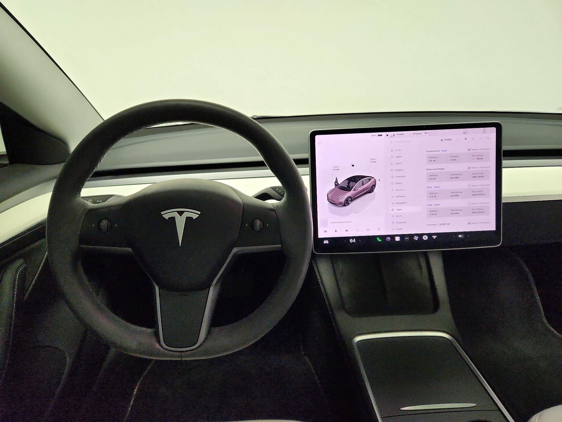 Thumbnail: 2023 Tesla Model 3 - 10