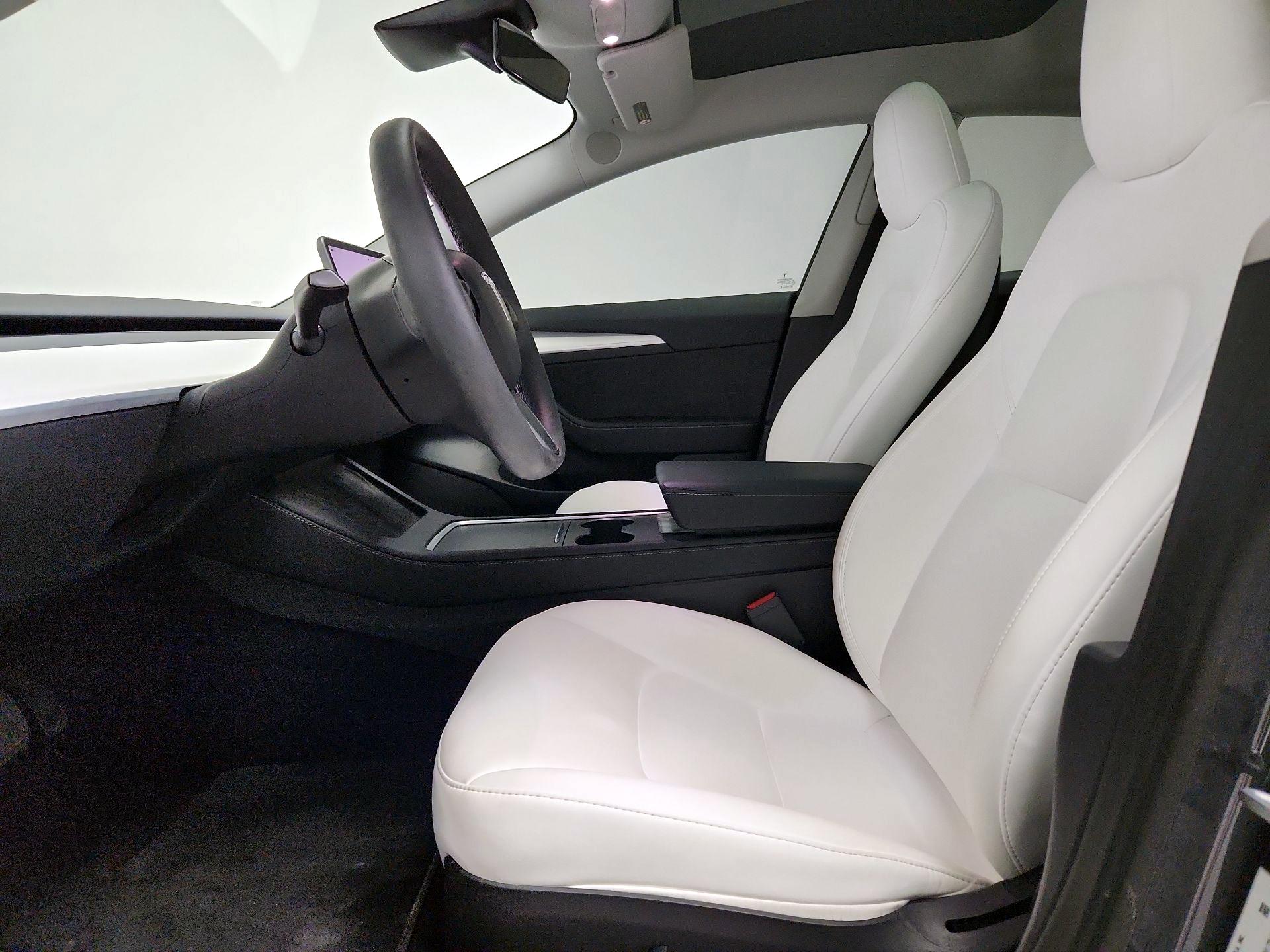Thumbnail: 2023 Tesla Model 3 - 11