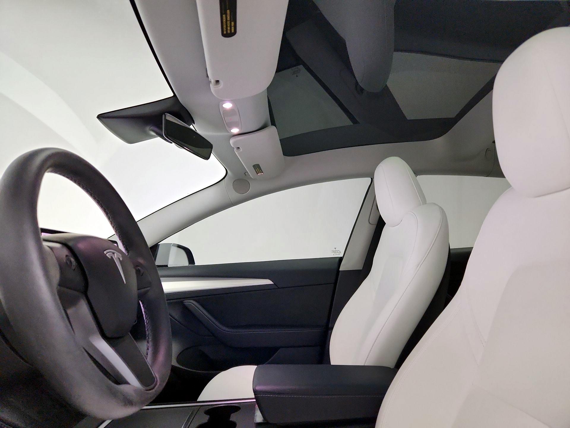 Thumbnail: 2023 Tesla Model 3 - 18