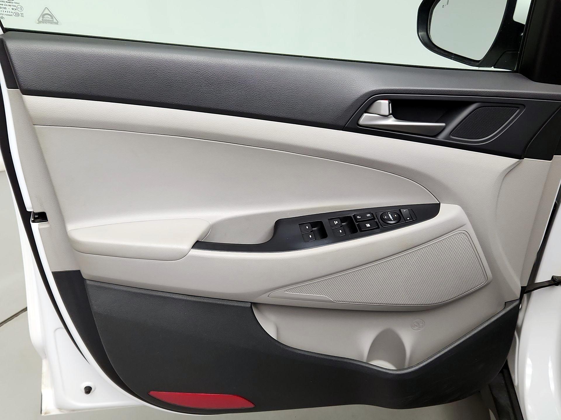 Thumbnail: 2018 Hyundai Tucson - 12