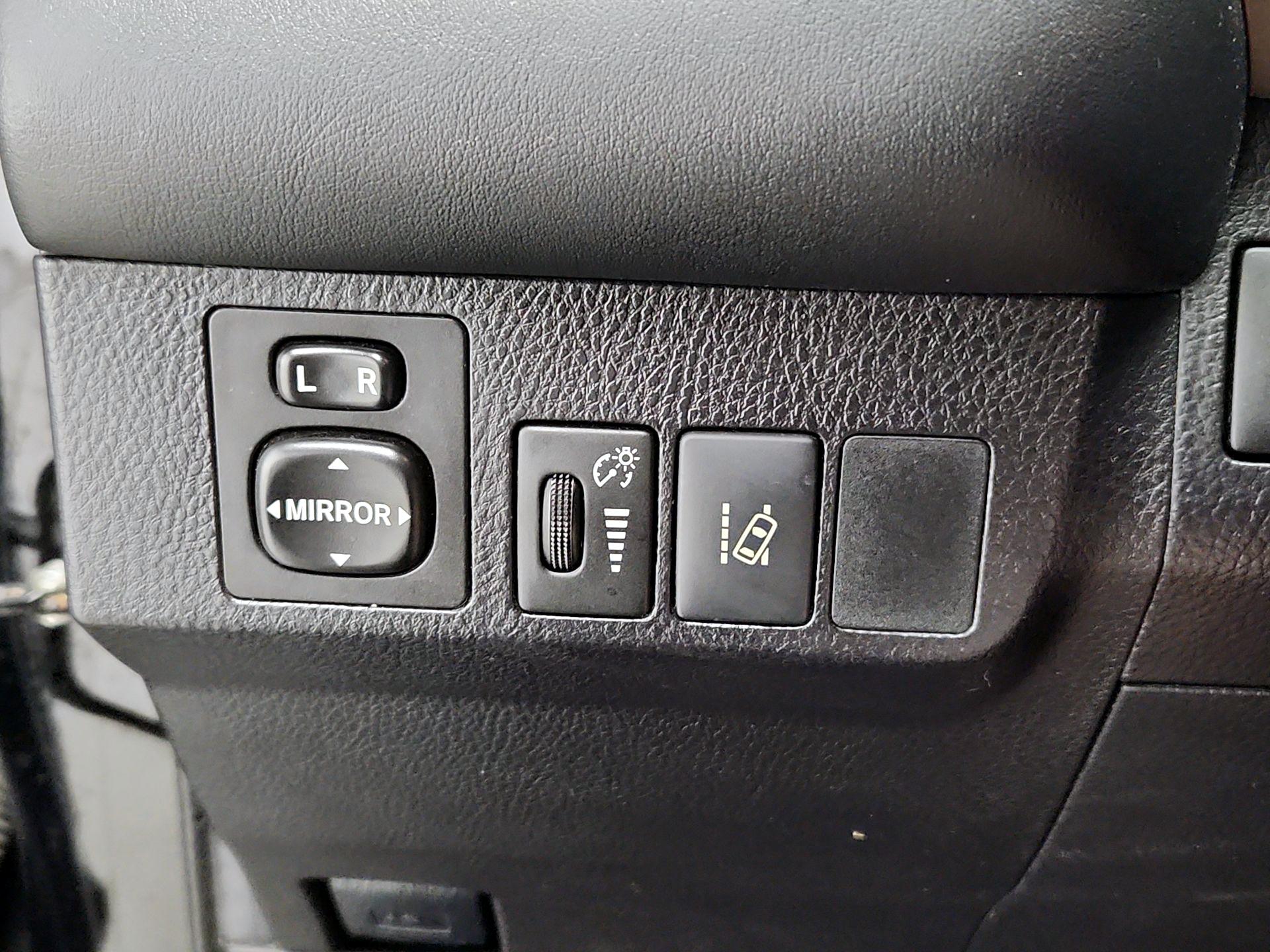 Thumbnail: 2016 Toyota RAV4 - 13