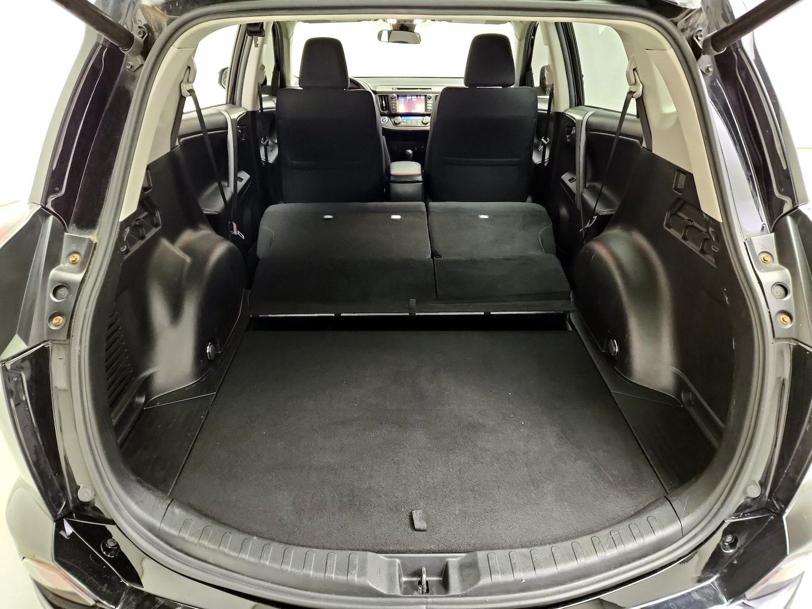 2016 Toyota RAV4 XLE - Photo 23