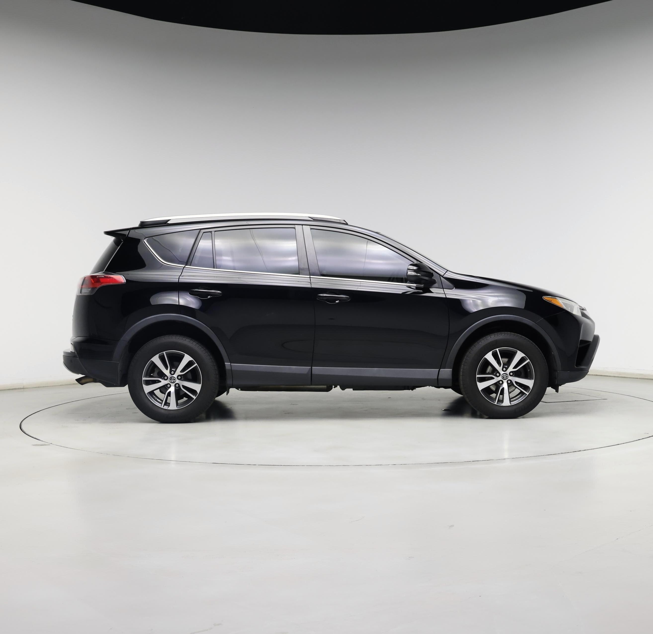 Thumbnail: 2016 Toyota RAV4 - 7