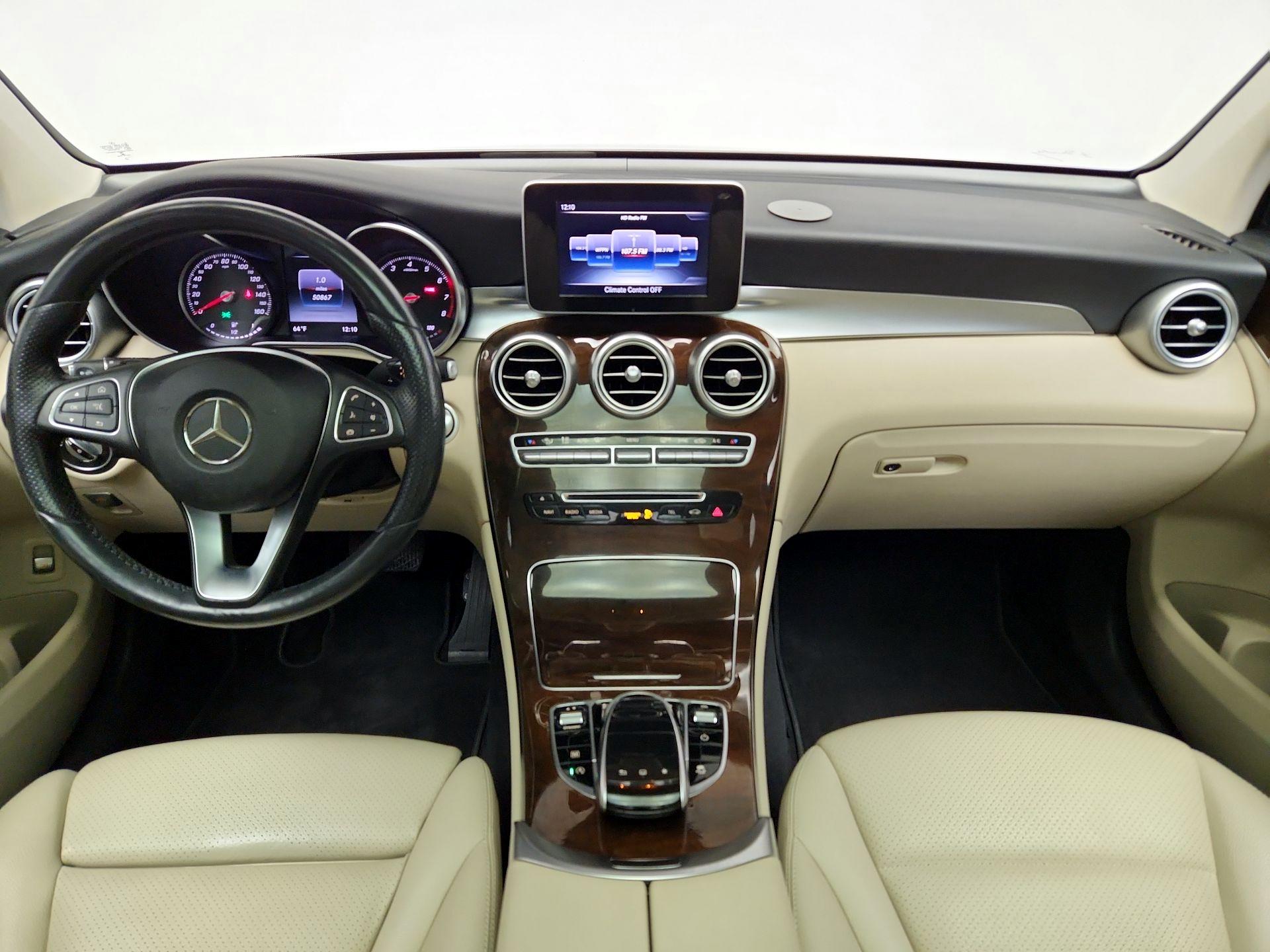 Thumbnail: 2016 Mercedes-Benz GLC - 9