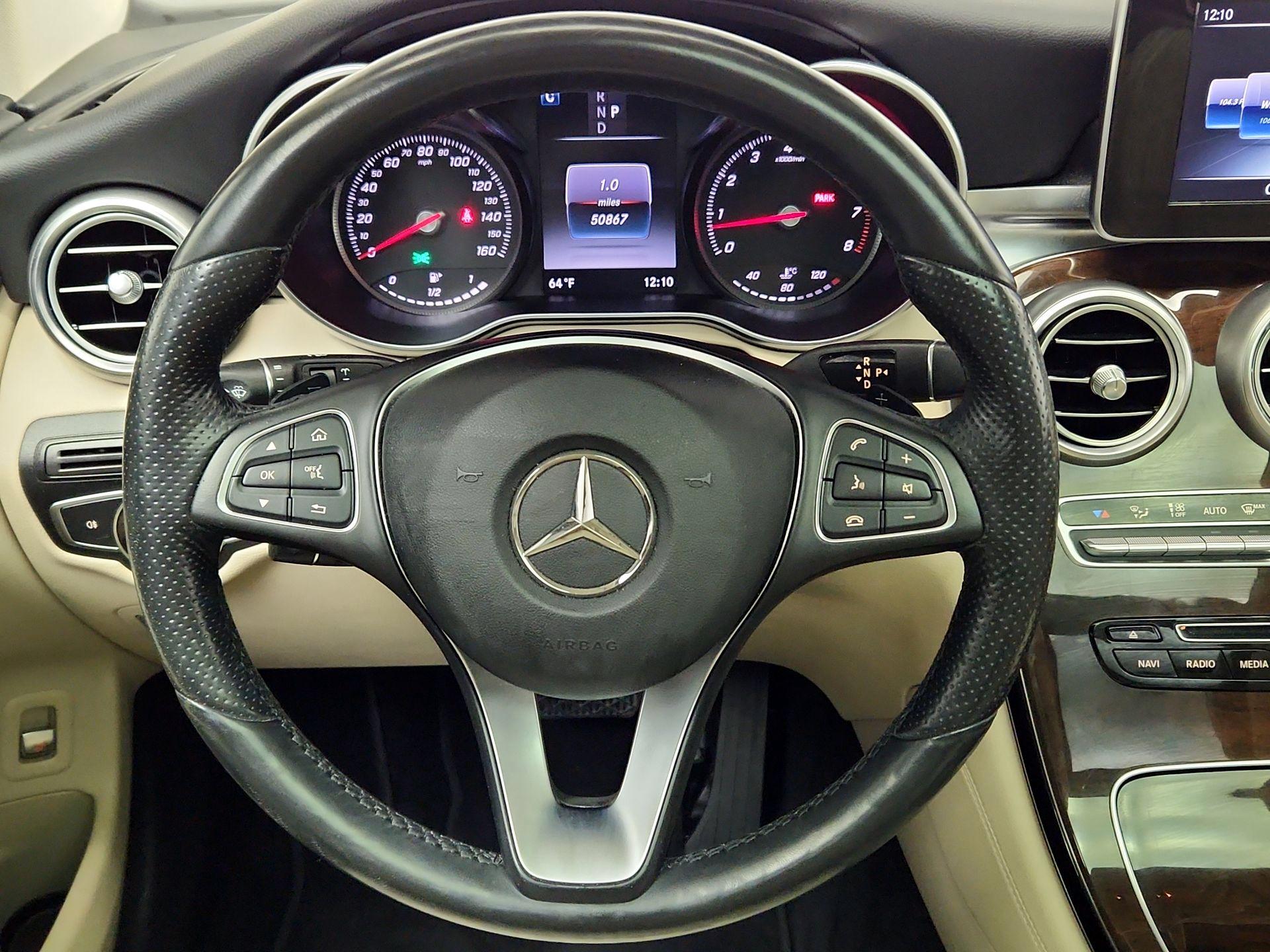 Thumbnail: 2016 Mercedes-Benz GLC - 10