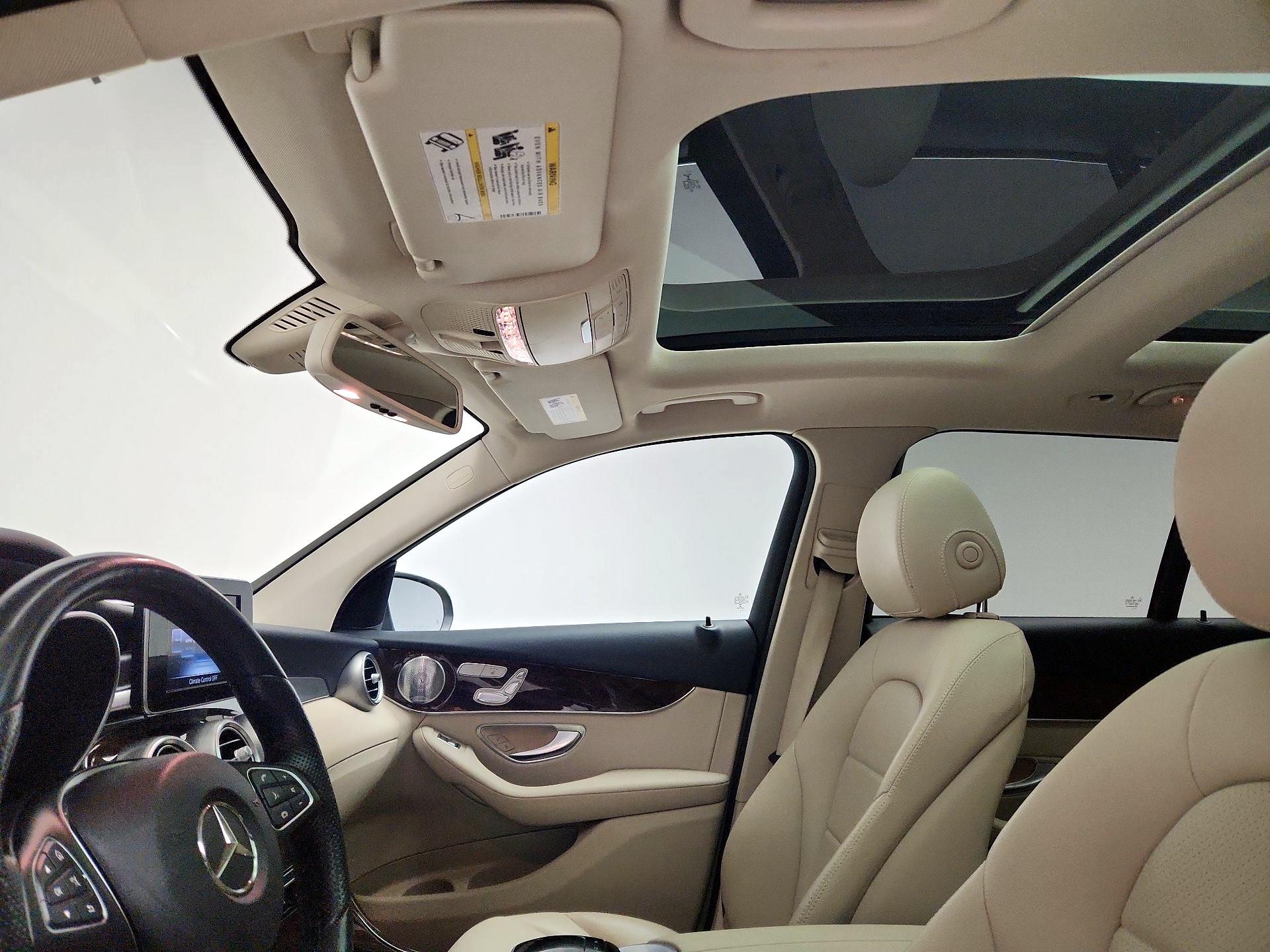 Thumbnail: 2016 Mercedes-Benz GLC - 19