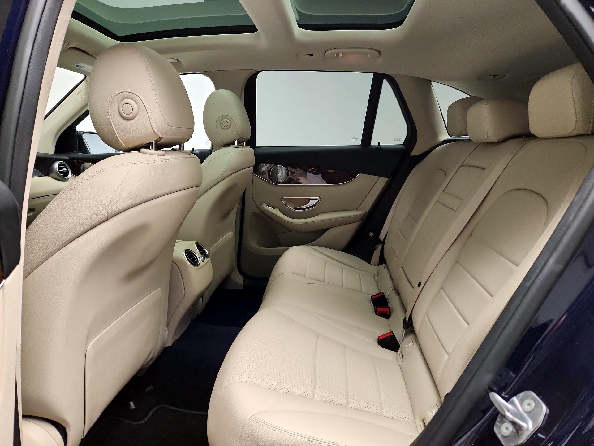 Thumbnail: 2016 Mercedes-Benz GLC - 20
