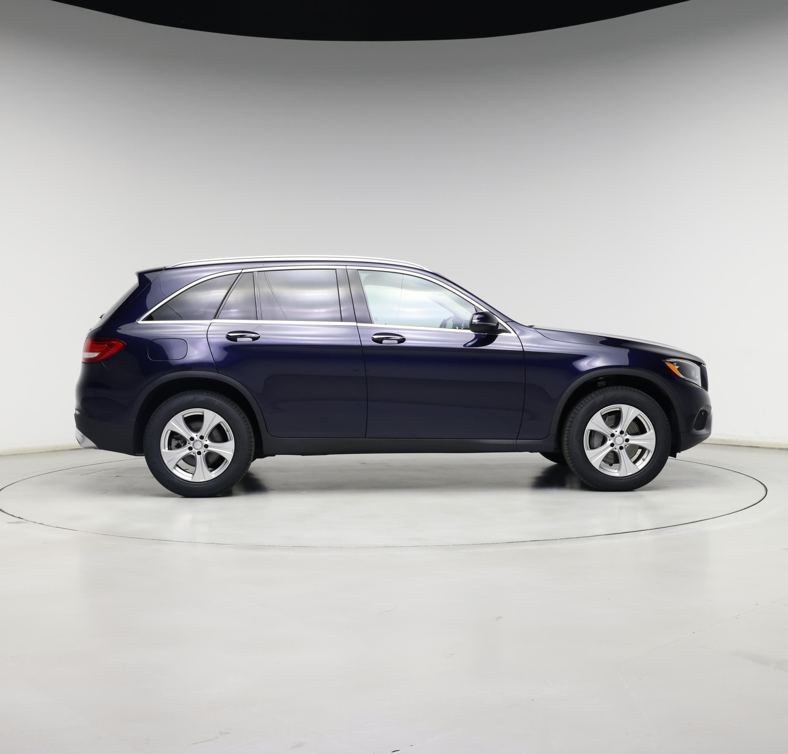 Thumbnail: 2016 Mercedes-Benz GLC - 7