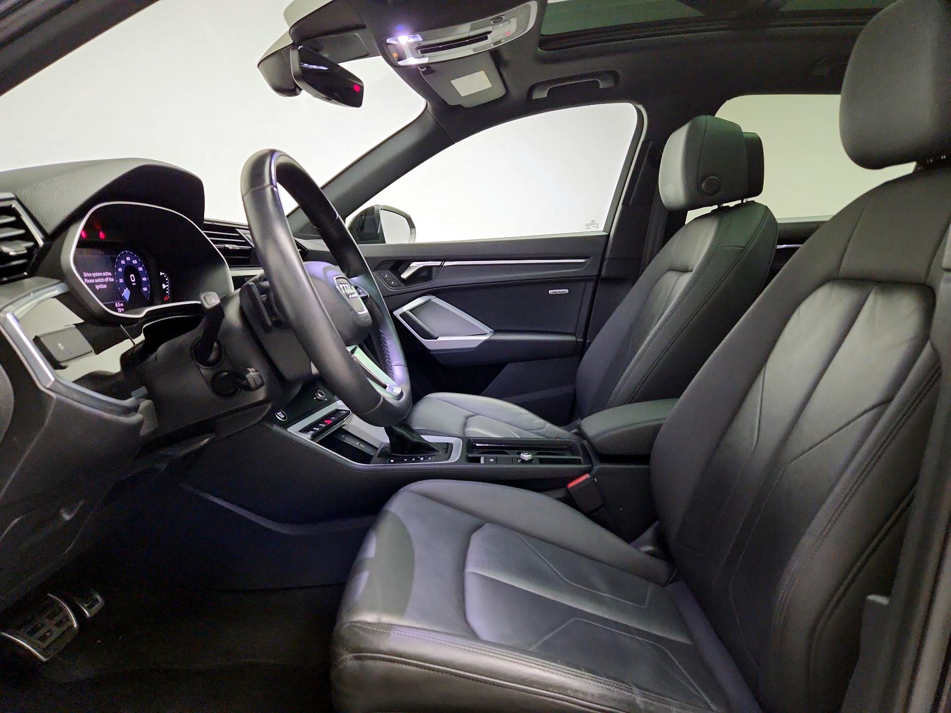 Thumbnail: 2021 Audi Q3 - 11