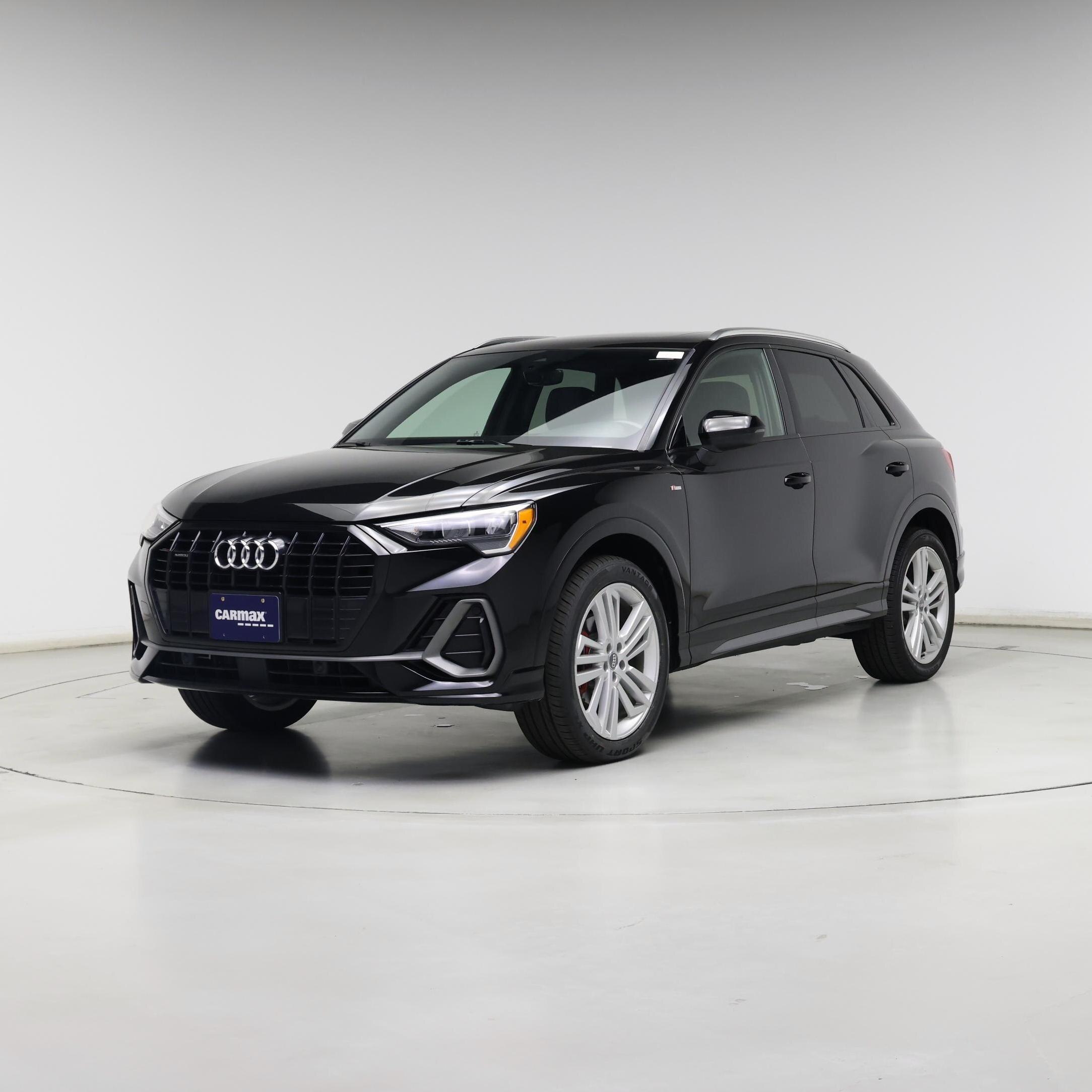 Thumbnail: 2021 Audi Q3 - 4