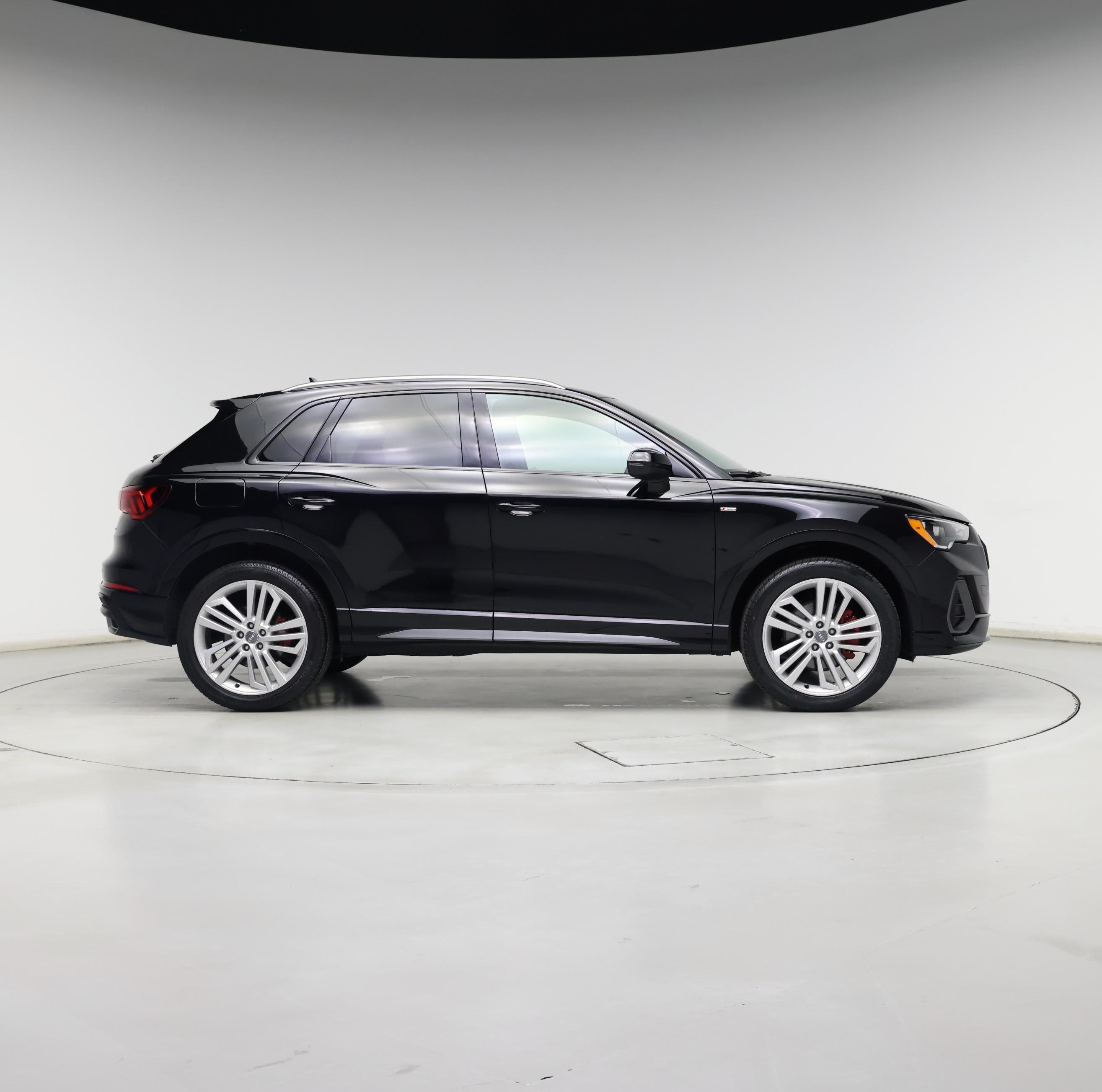 Thumbnail: 2021 Audi Q3 - 7