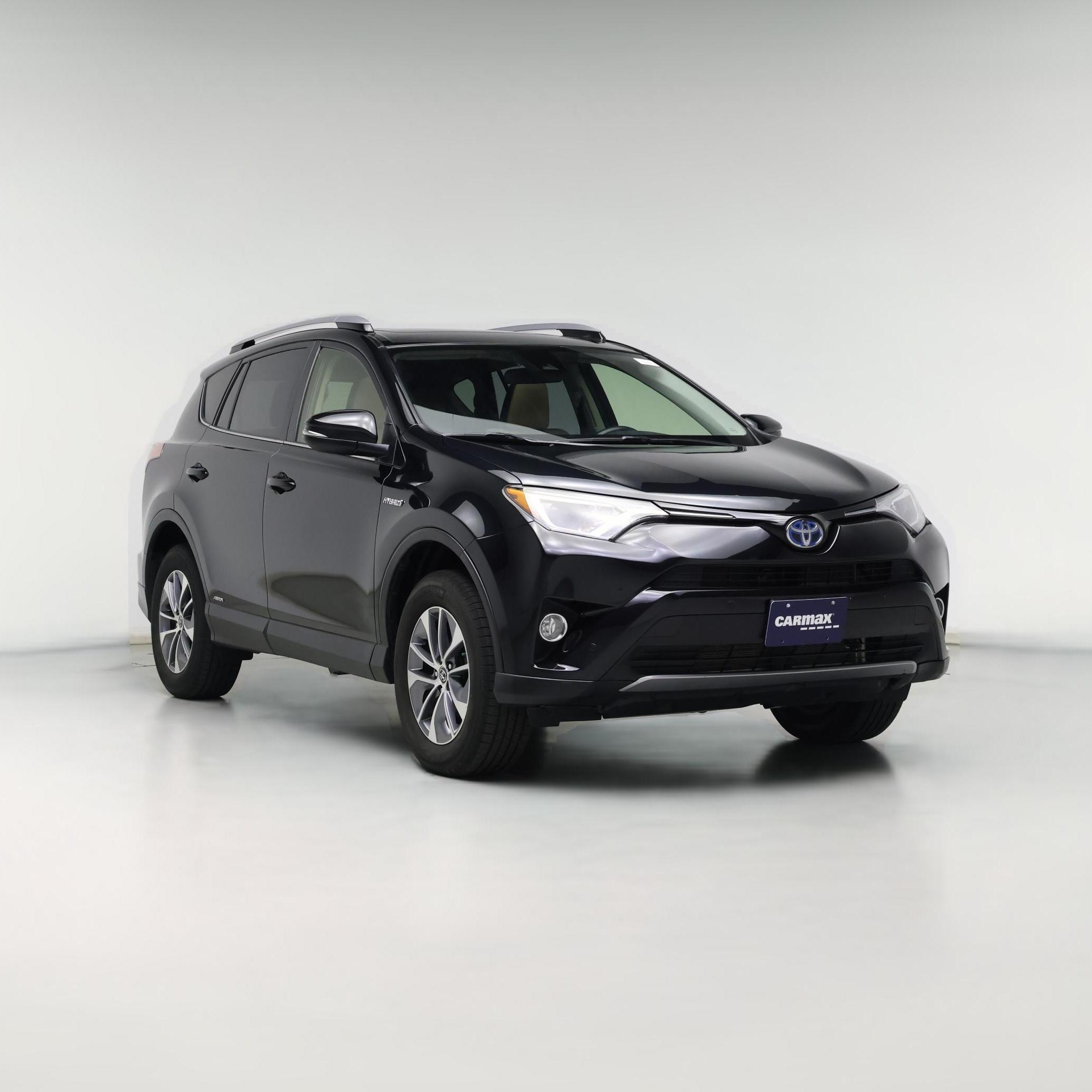 Thumbnail: 2017 Toyota RAV4 - 1